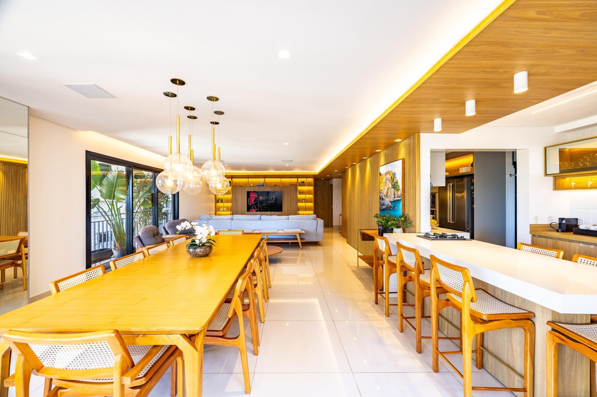 Apartamento, 4 quartos, 221 m² - Foto 1