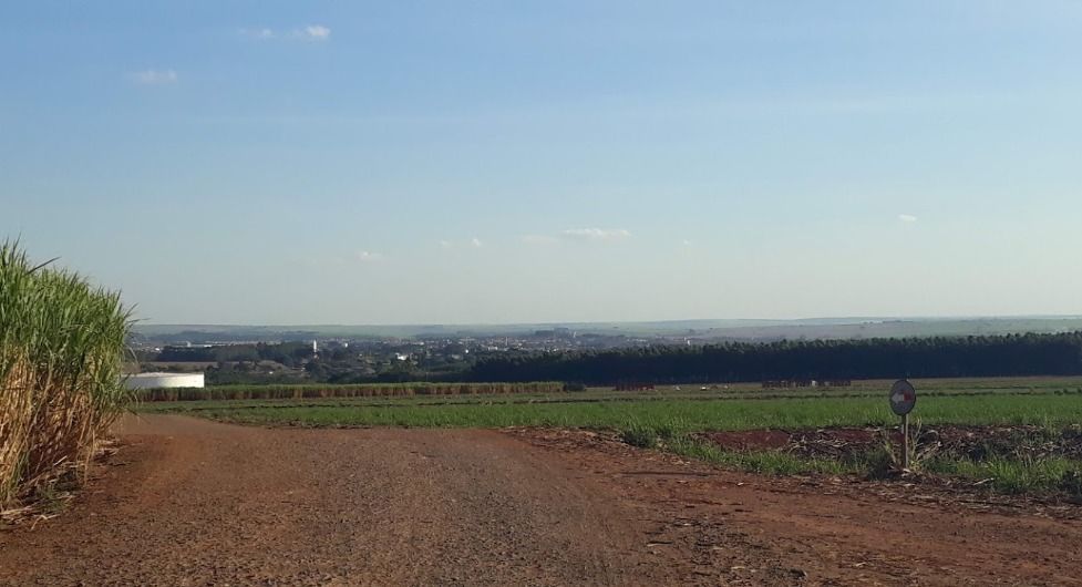 Prédio 1 dormitórios para alugar centro bariri/sp
