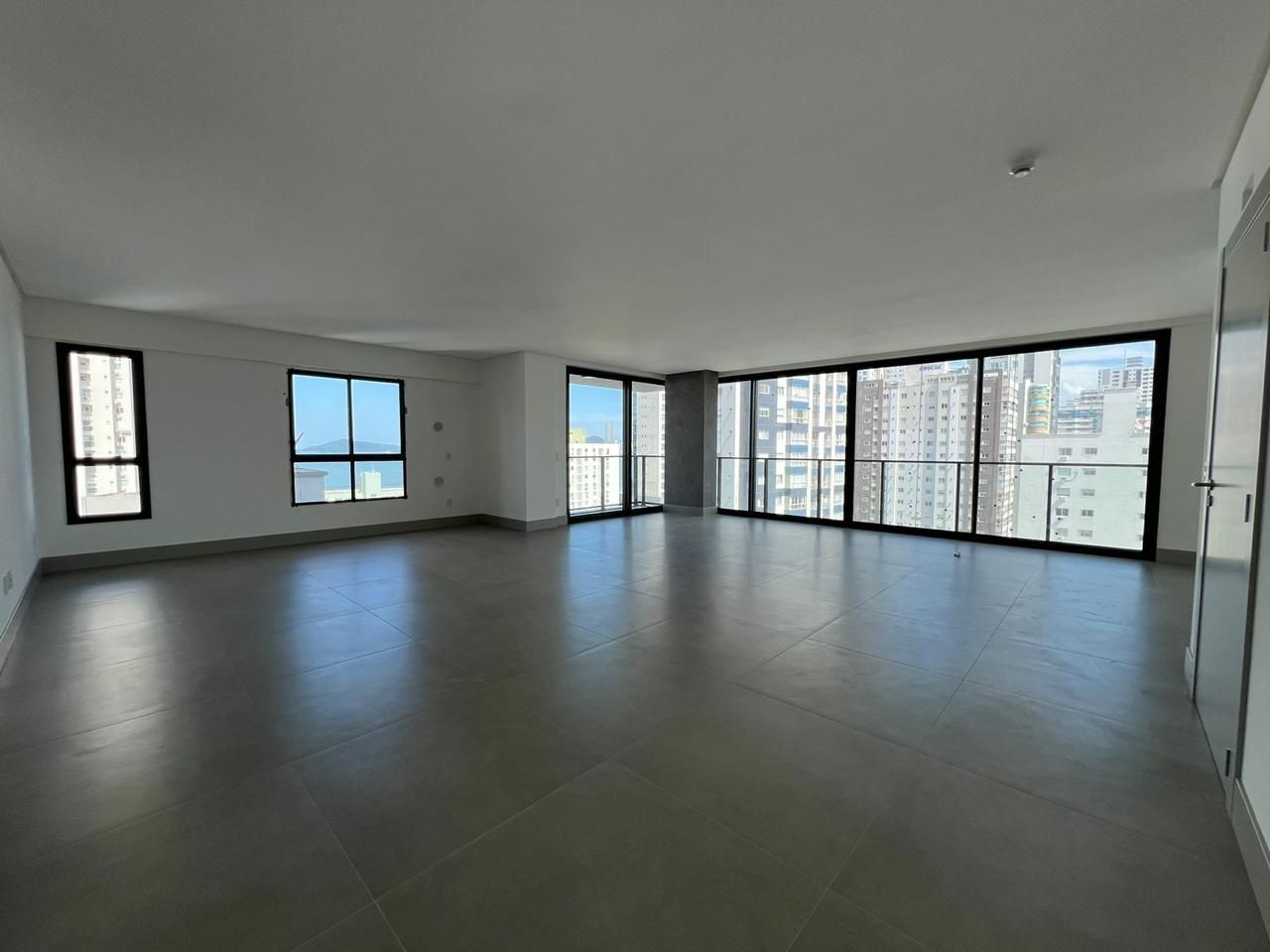 Apartamento no Ed. Empire Residence