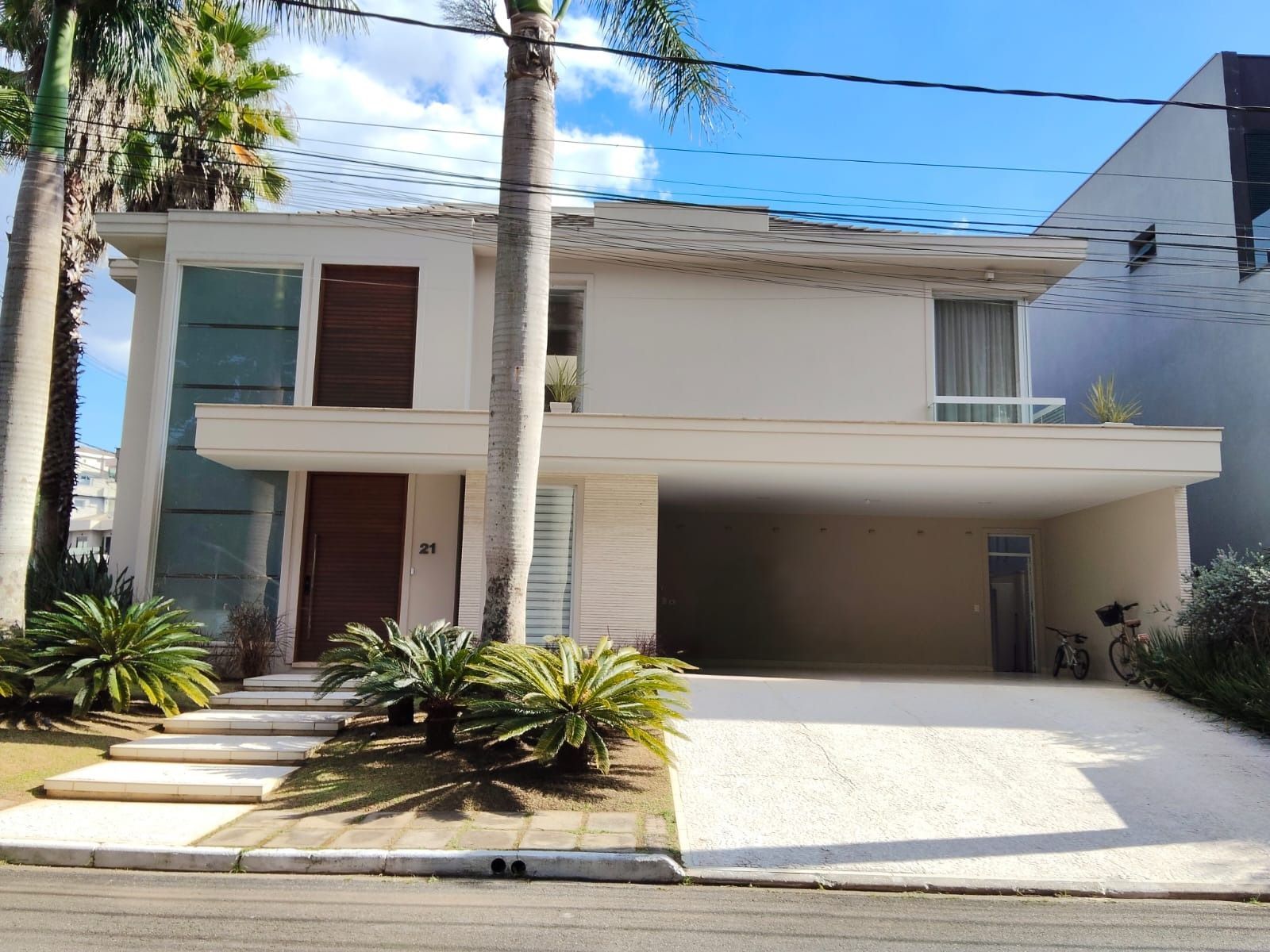 Casa em condomínio à venda  no Tamboré - Santana de Parnaíba, SP. Imóveis
