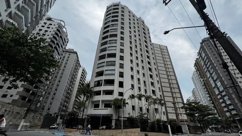 Apartamento à venda  no Pitangueiras - Guarujá, SP. Imóveis