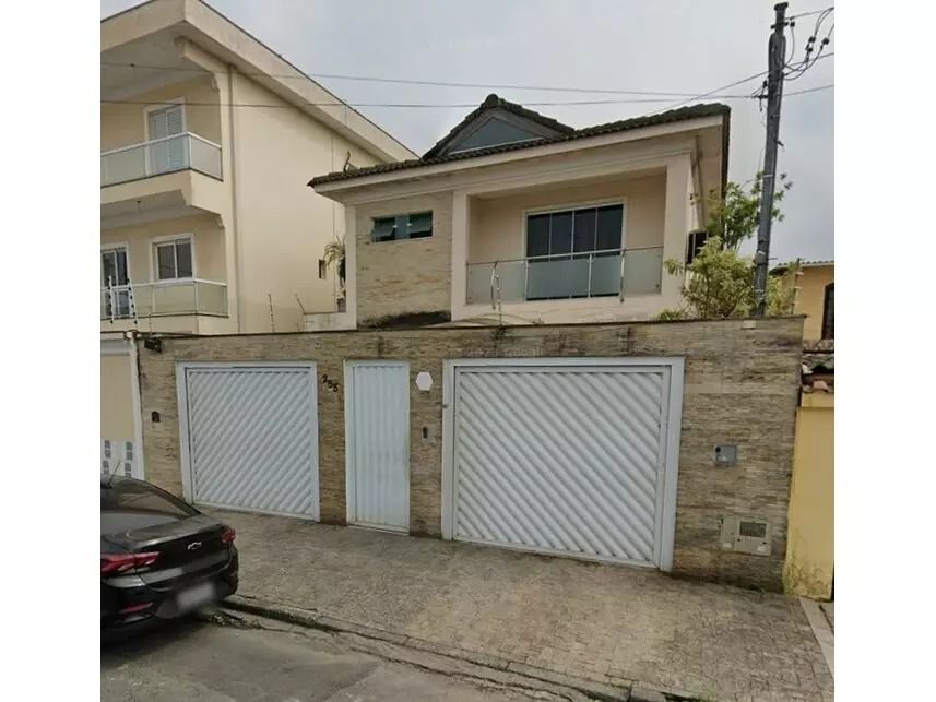 Casa à venda  no Vila Alice (Vicente de Carvalho) - Guarujá, SP. Imóveis