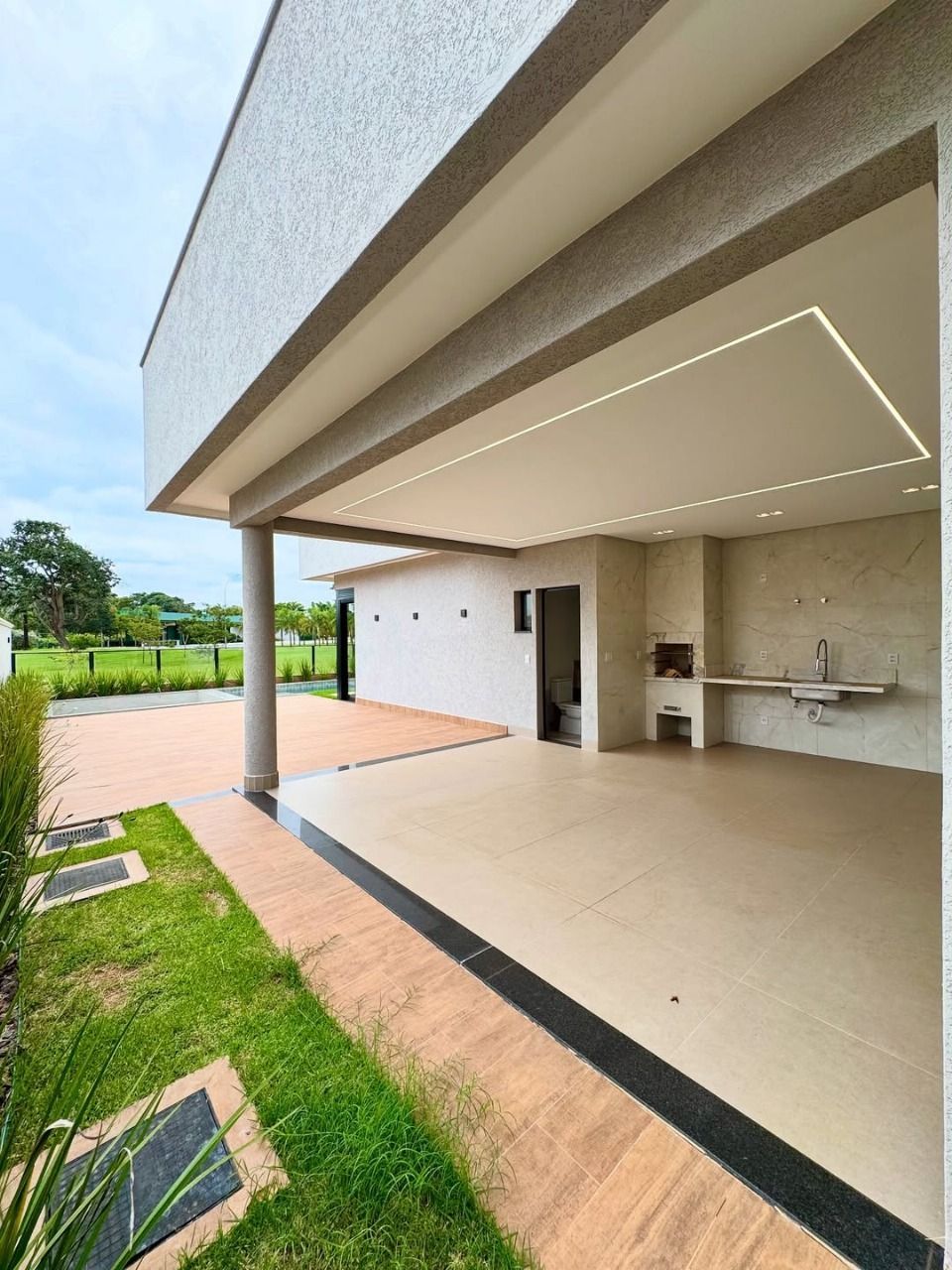 Casa de Condomínio à venda com 4 quartos, 325m² - Foto 16