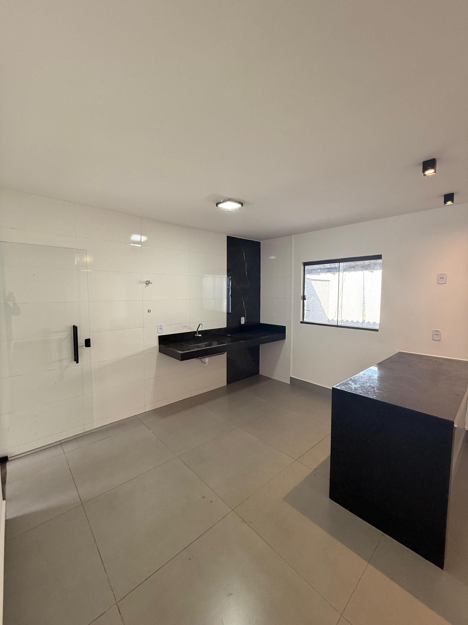 Casa para alugar com 2 quartos, 90m² - Foto 4