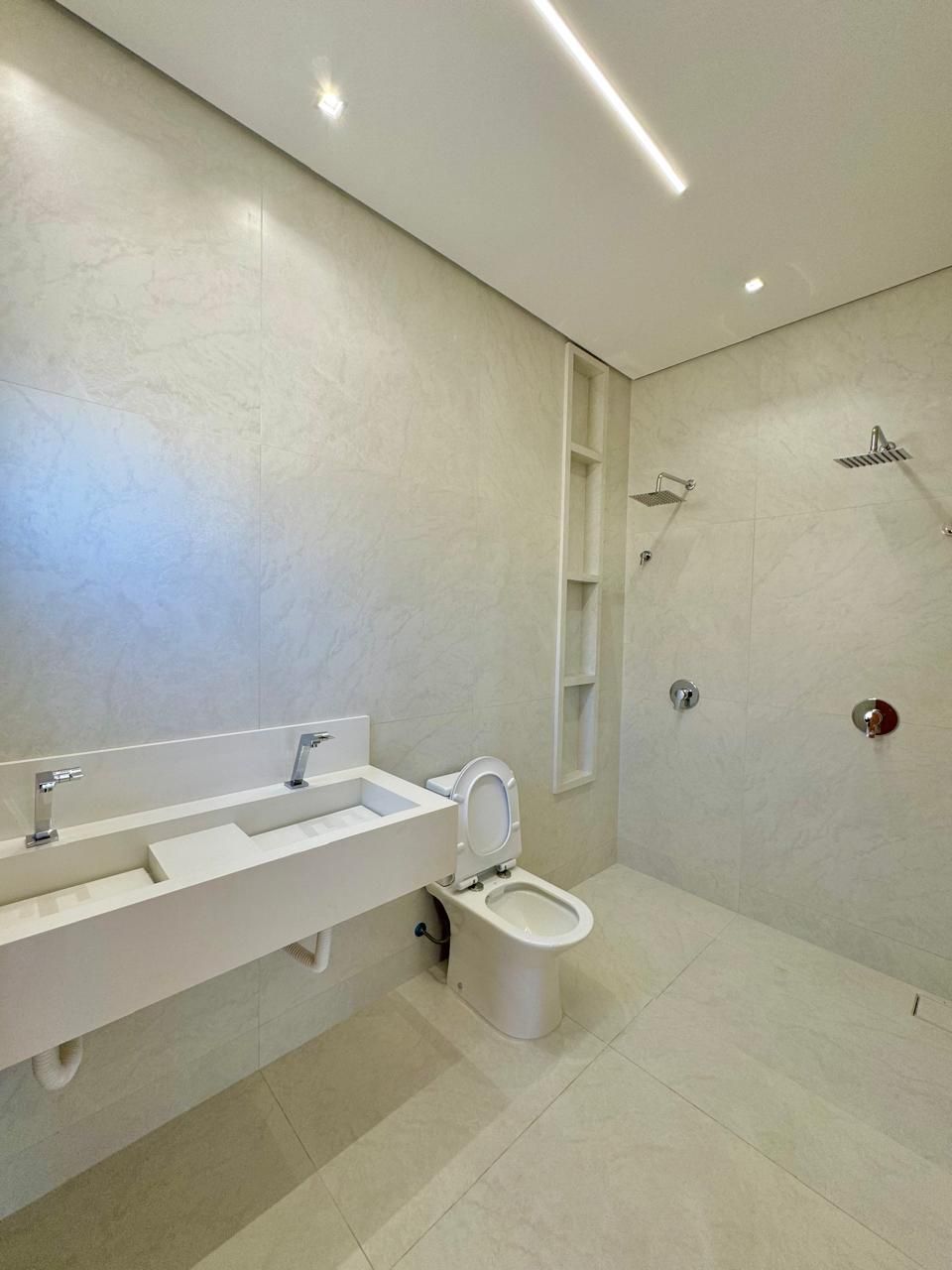 Casa de Condomínio à venda com 4 quartos, 225m² - Foto 21