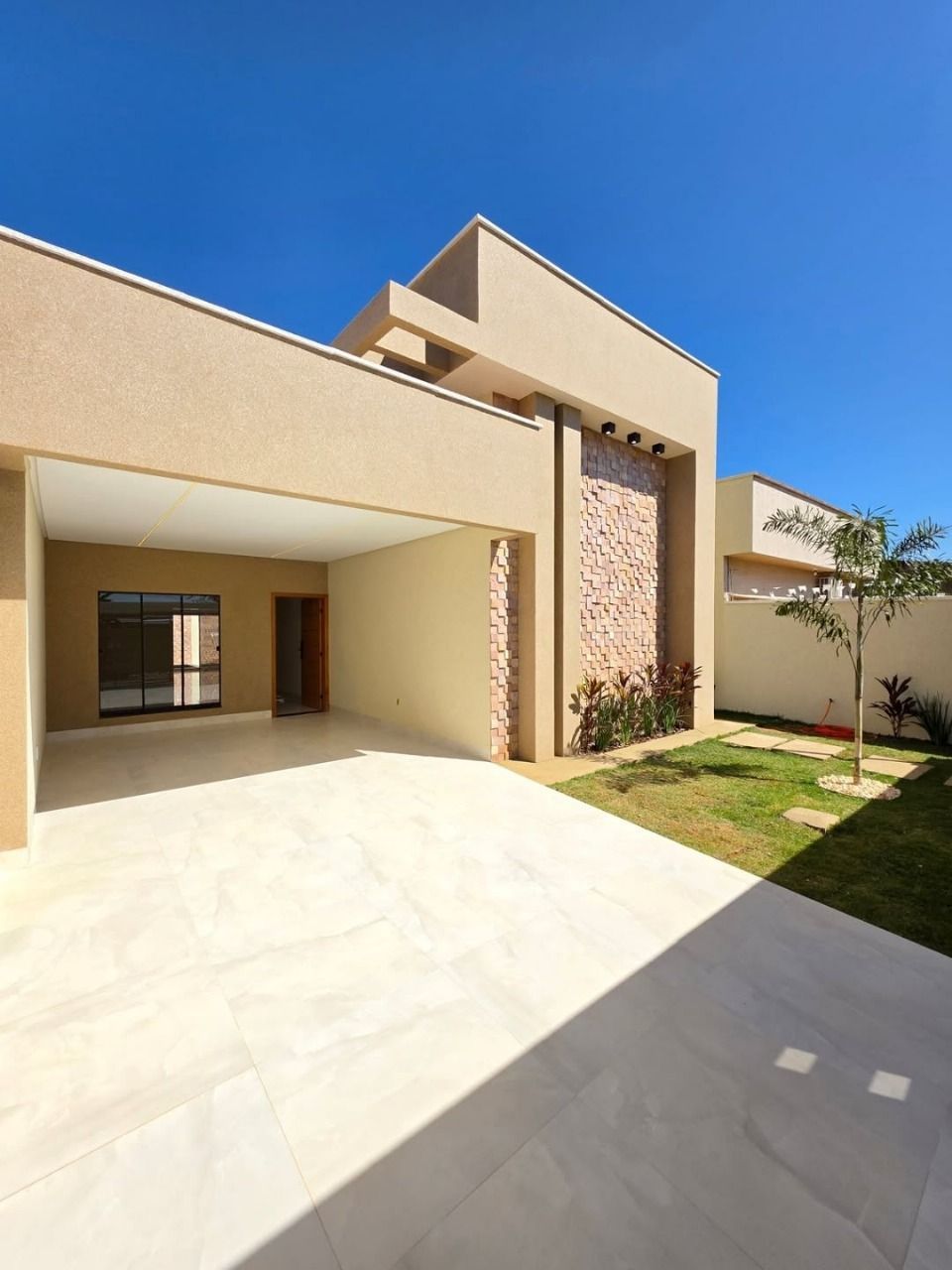 Casa à venda com 3 quartos, 150m² - Foto 1