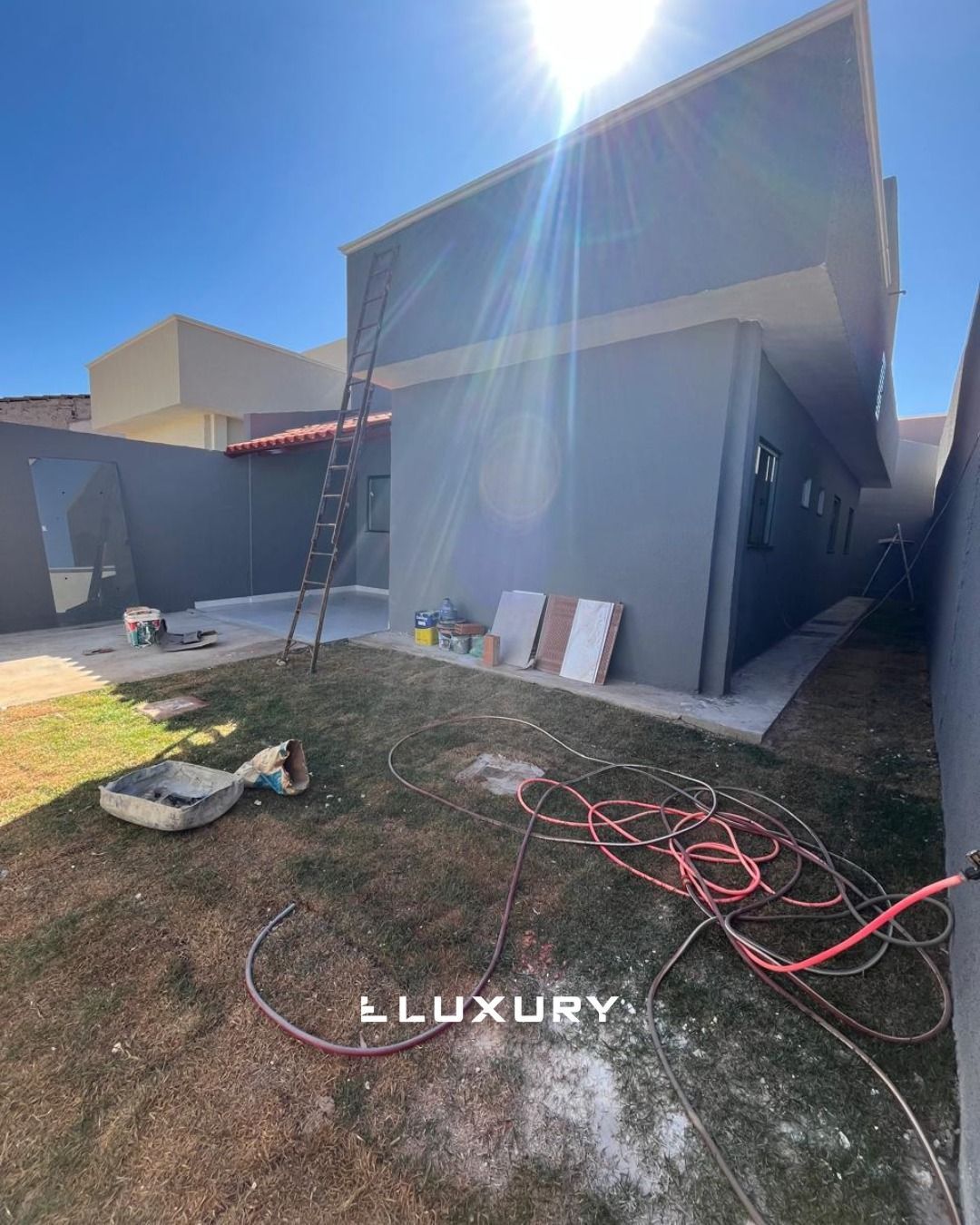 Casa à venda com 3 quartos, 80m² - Foto 2