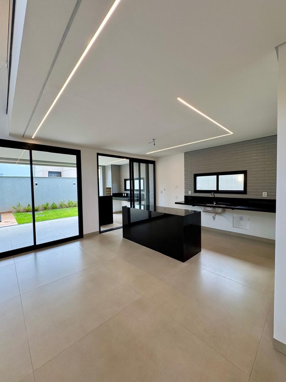 Casa de Condomínio à venda com 4 quartos, 251m² - Foto 16