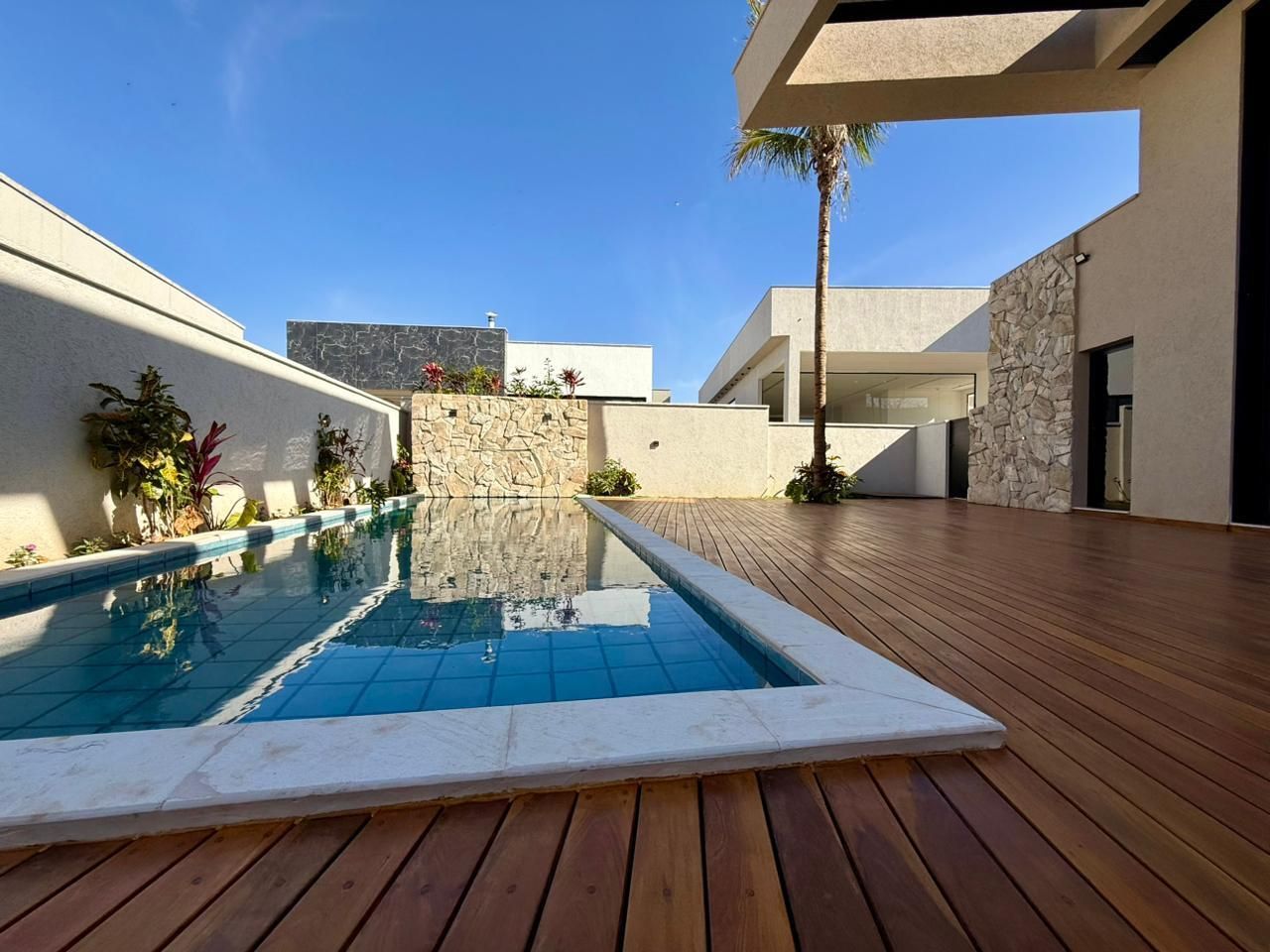 Casa de Condomínio à venda com 4 quartos, 356m² - Foto 10