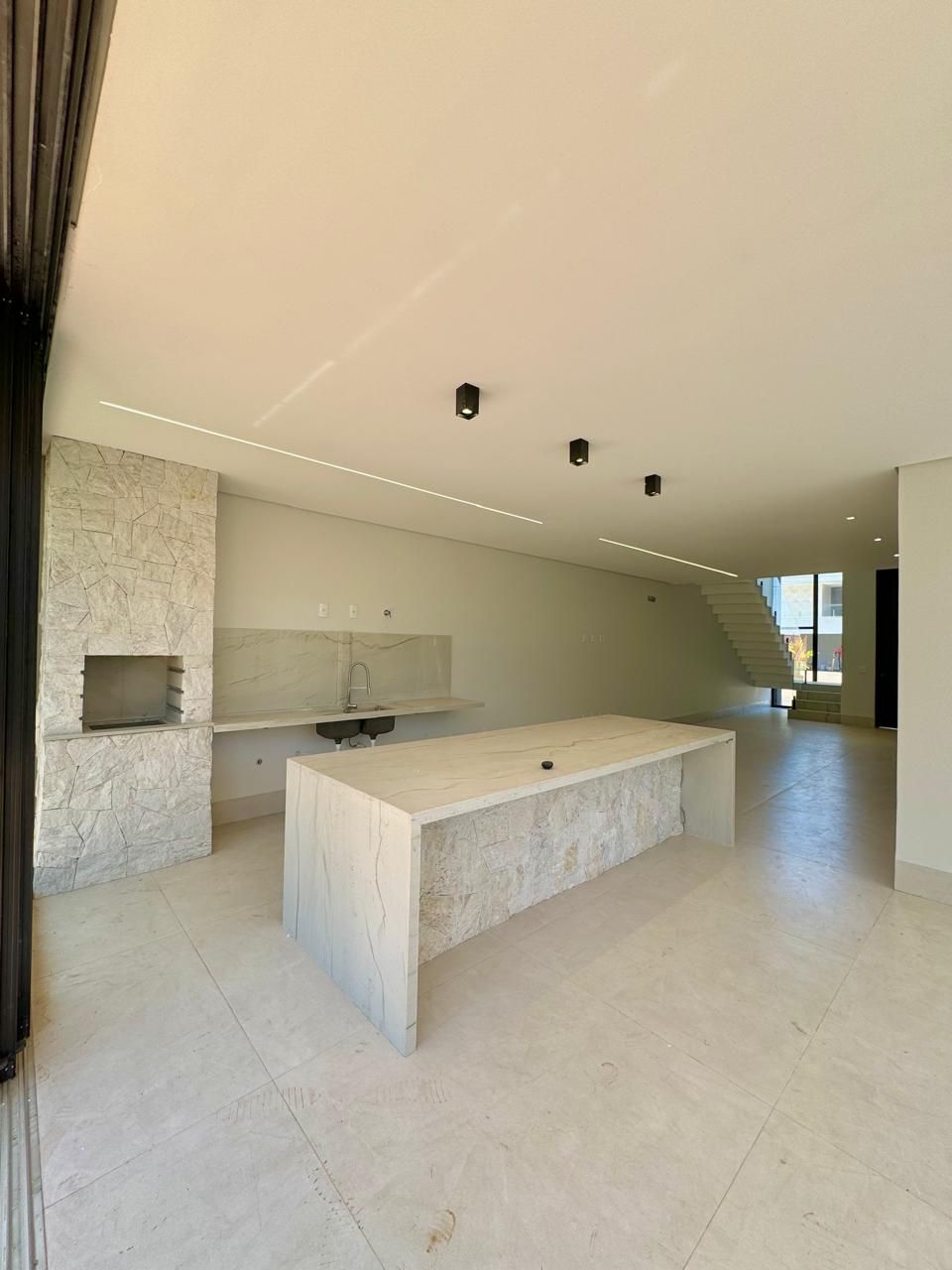 Casa de Condomínio à venda com 4 quartos, 225m² - Foto 7