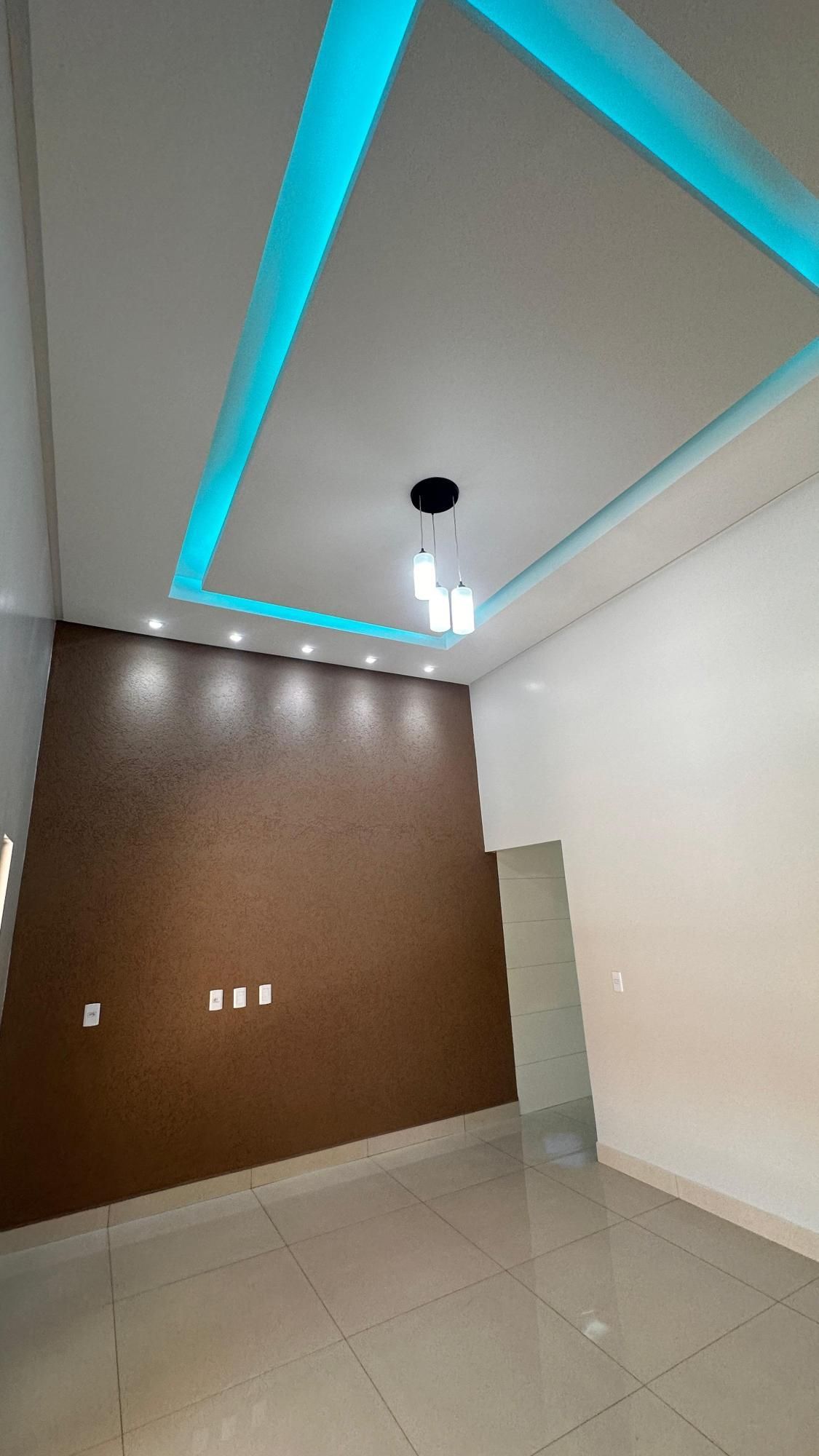 Casa à venda com 2 quartos, 90m² - Foto 4