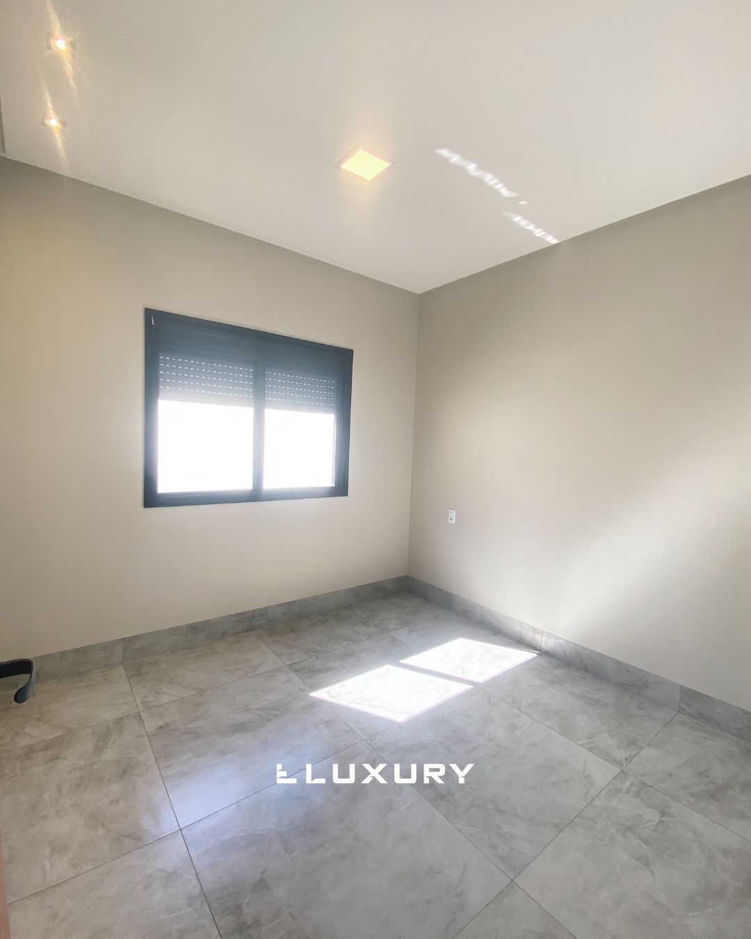 Casa de Condomínio para alugar com 4 quartos, 388m² - Foto 17