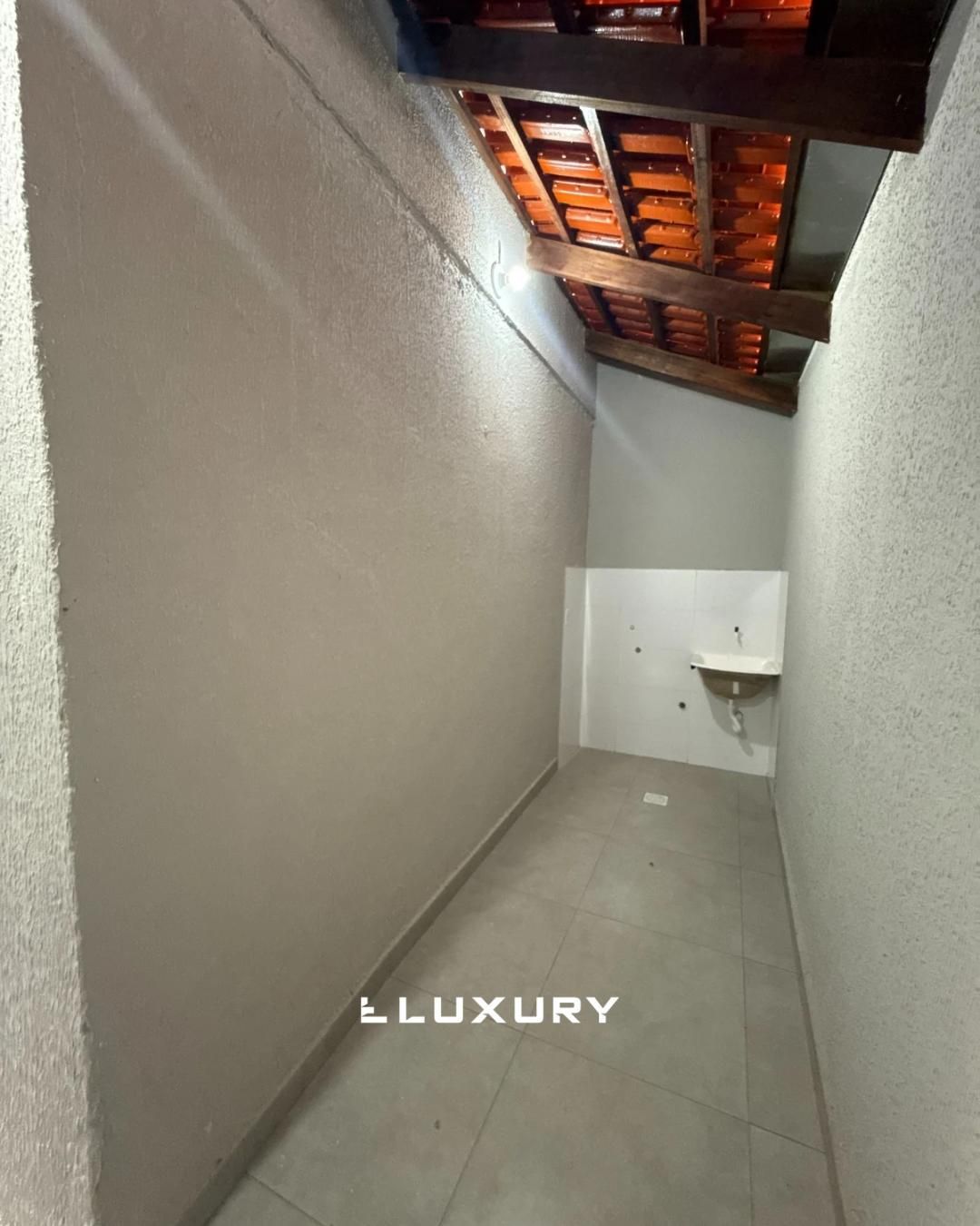 Casa à venda com 2 quartos, 90m² - Foto 12