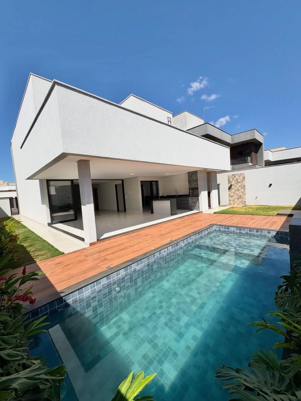 Casa de Condomínio à venda com 4 quartos, 270m² - Foto 11