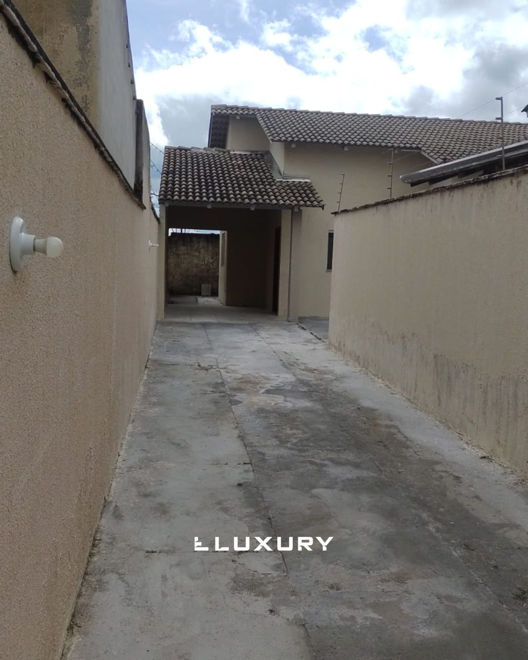Casa à venda com 2 quartos, 94m² - Foto 2