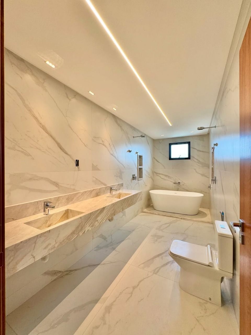 Casa de Condomínio à venda com 4 quartos, 360m² - Foto 15