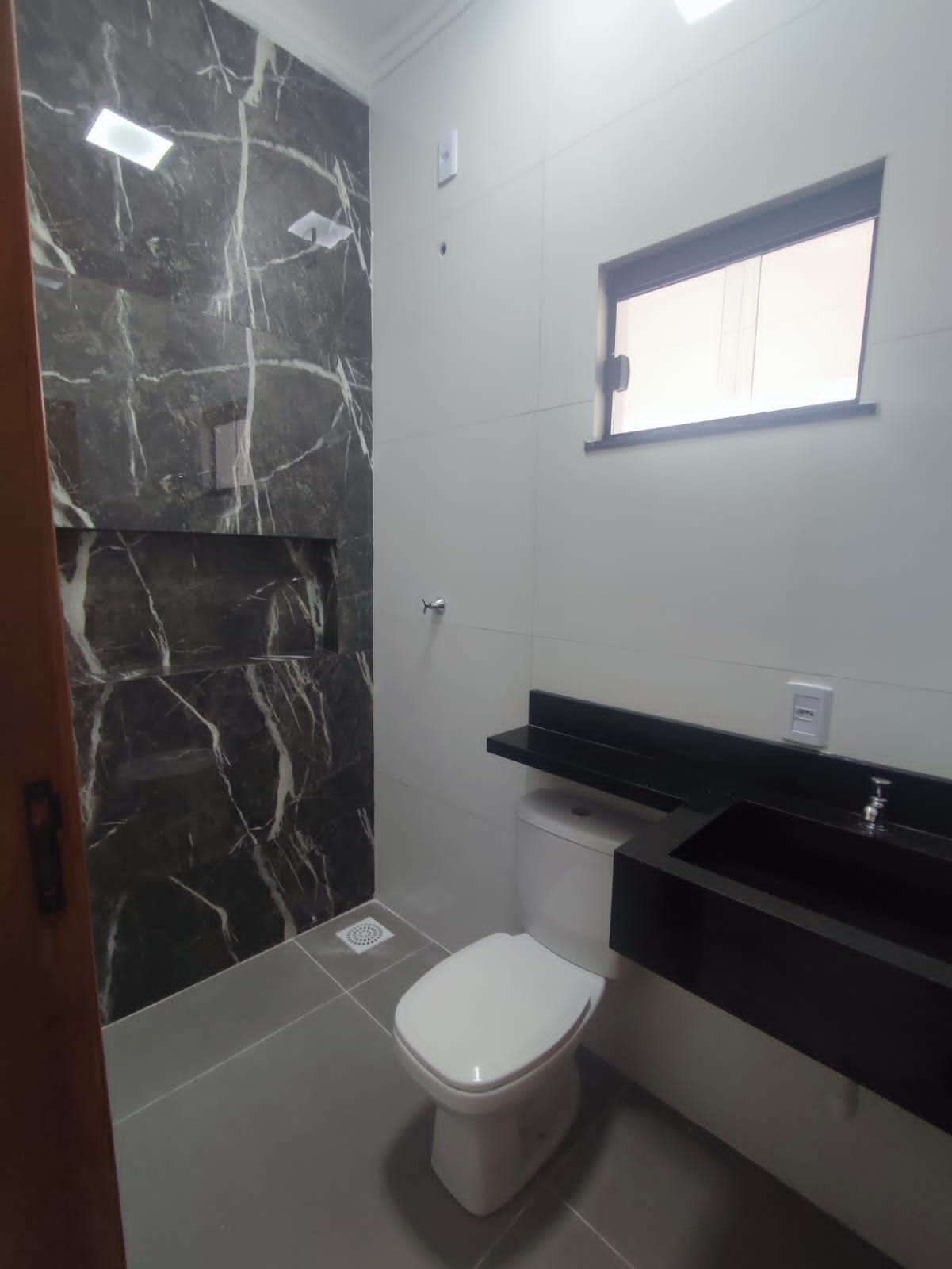 Casa à venda com 3 quartos, 101m² - Foto 8