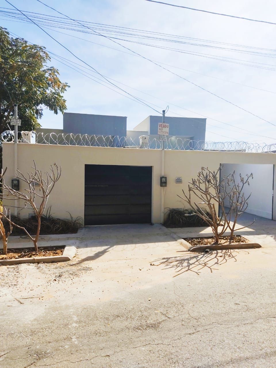 Casa à venda com 3 quartos, 92m² - Foto 1