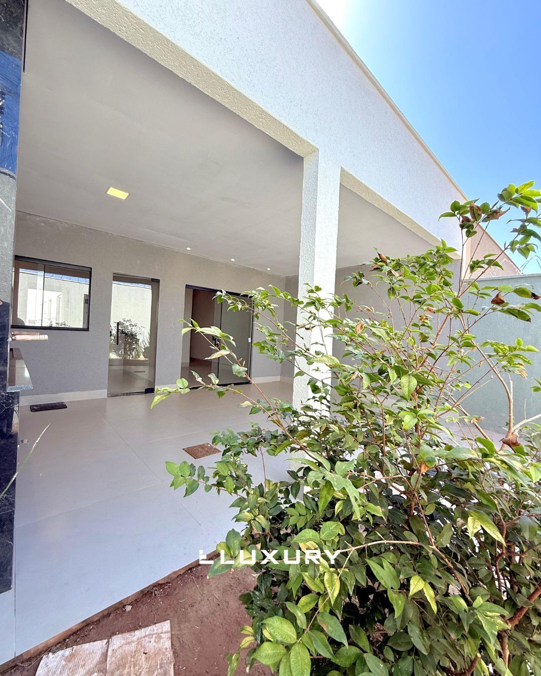 Casa à venda com 3 quartos, 102m² - Foto 2
