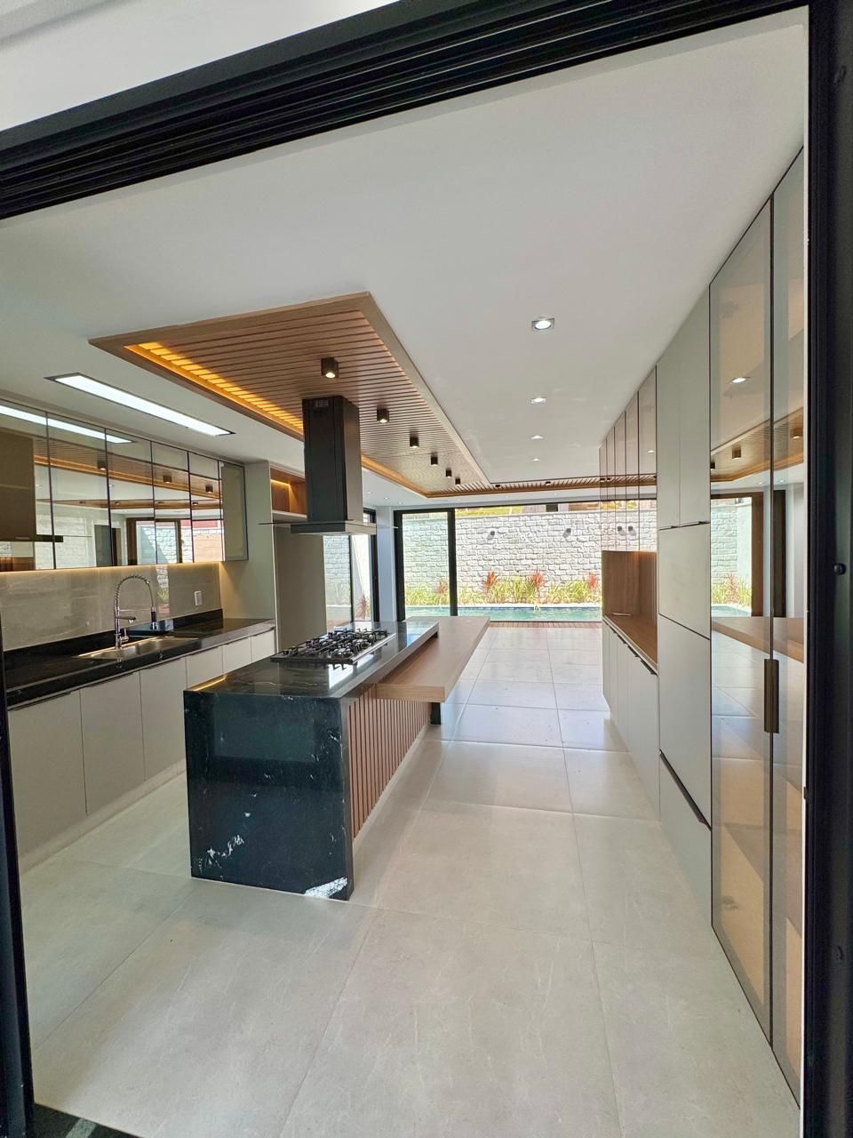 Casa de Condomínio à venda com 4 quartos, 240m² - Foto 15