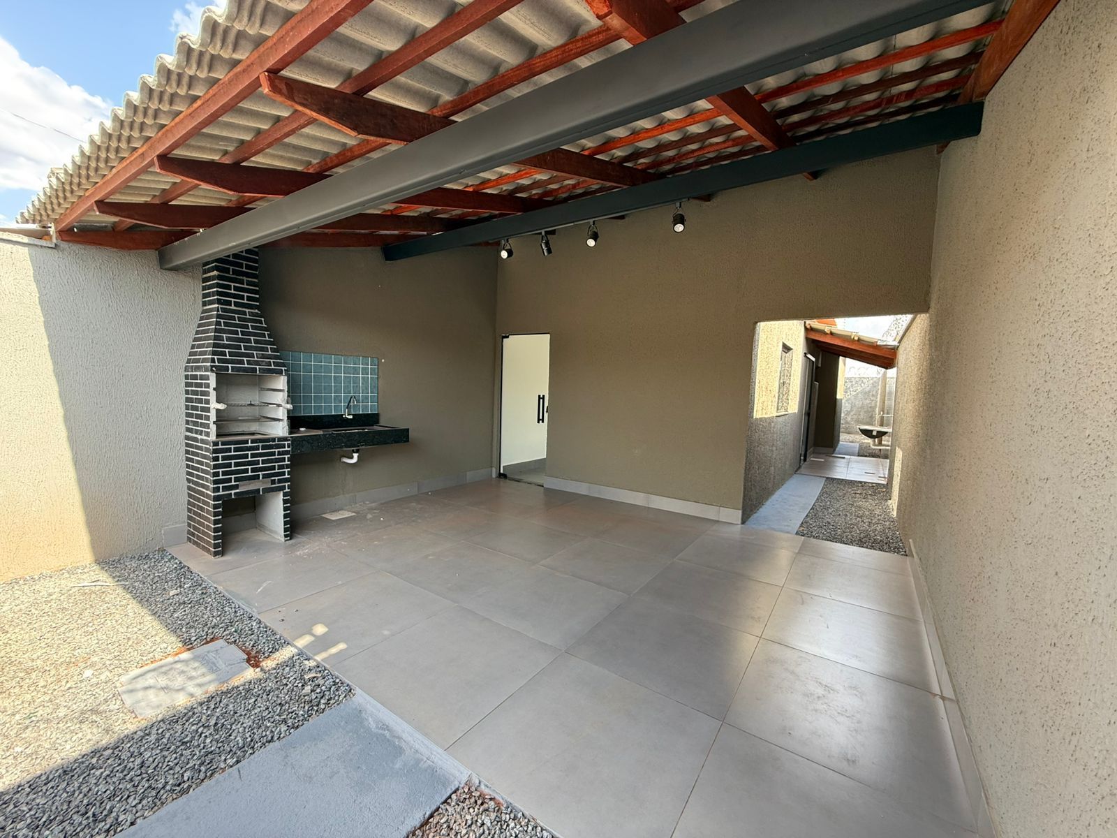 Casa, 2 quartos, 80 m² - Foto 1