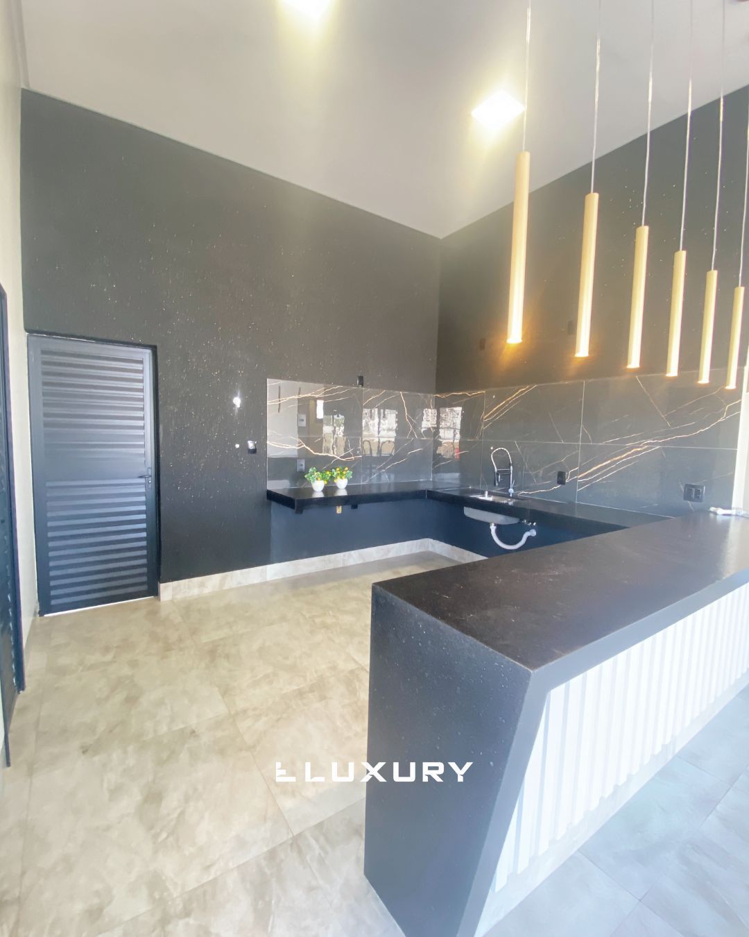 Casa de Condomínio para alugar com 4 quartos, 388m² - Foto 24