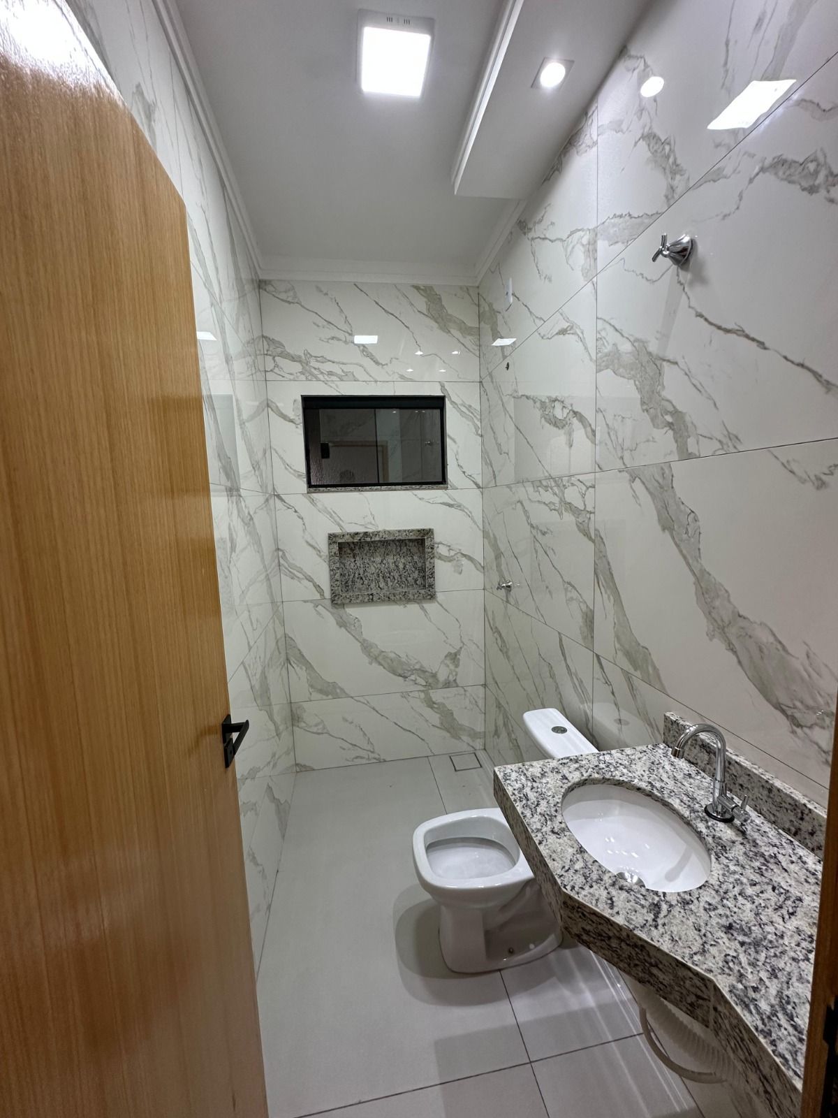 Casa à venda com 3 quartos, 110m² - Foto 11