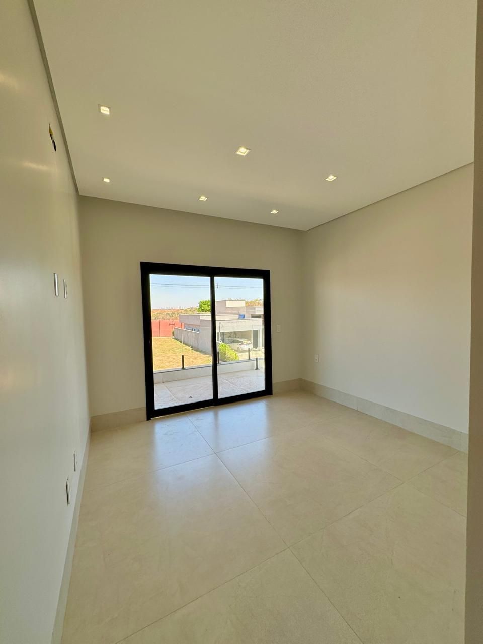 Casa de Condomínio à venda com 4 quartos, 225m² - Foto 14