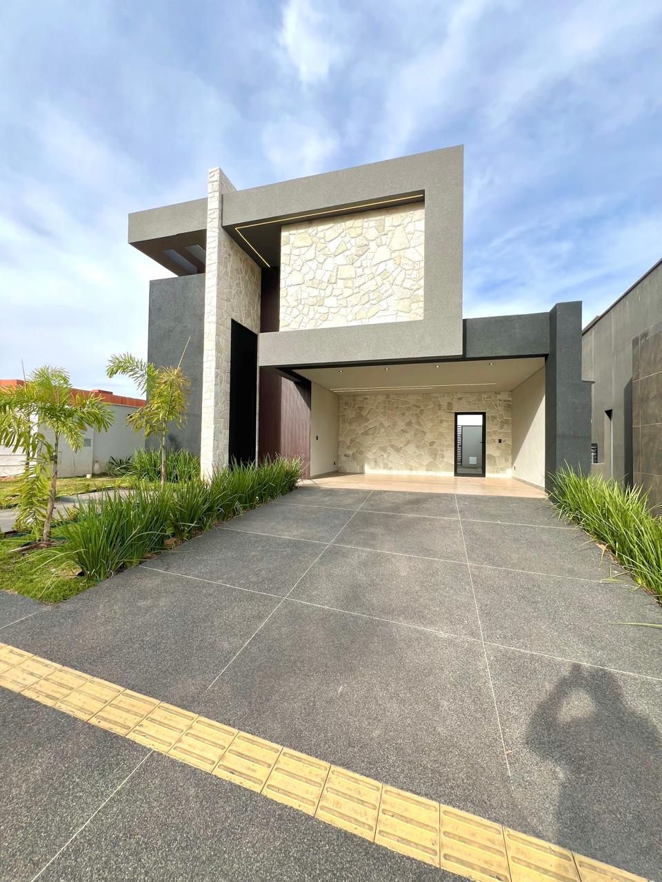 Casa de Condomínio à venda com 4 quartos, 361m² - Foto 2