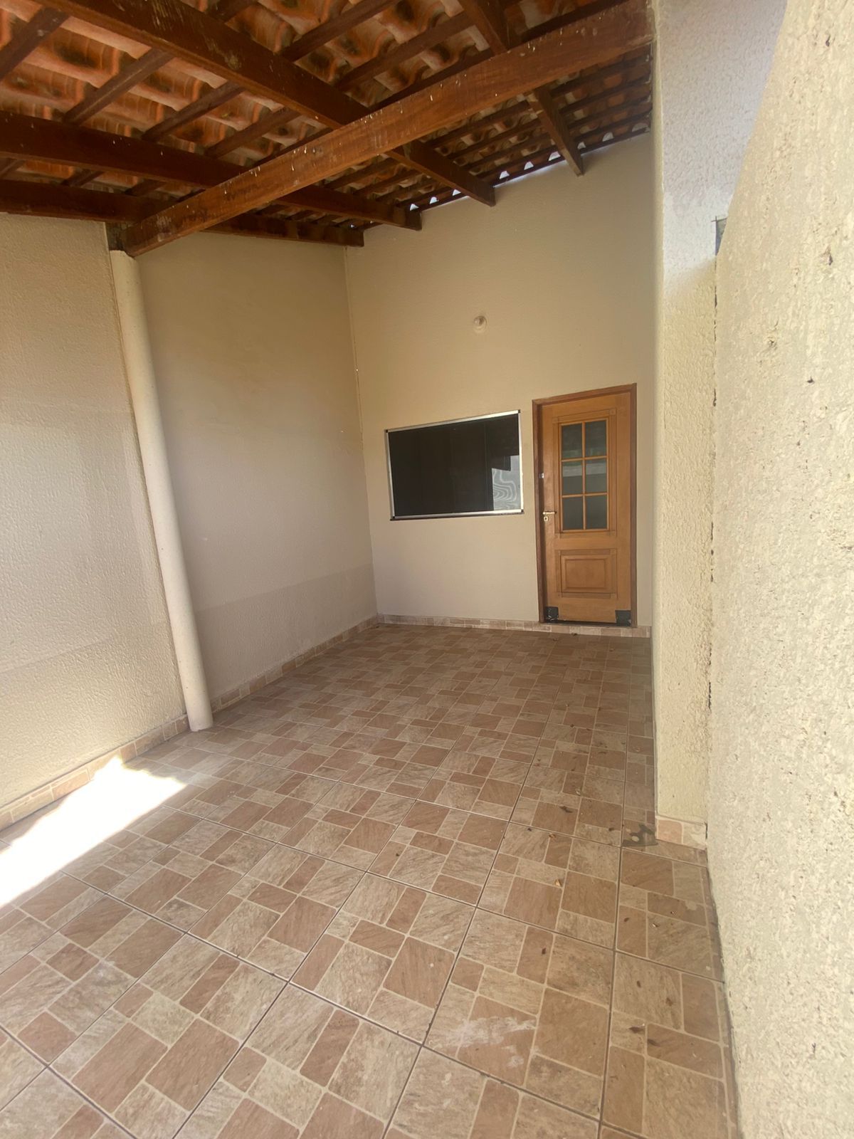 Casa para alugar com 3 quartos, 100m² - Foto 1