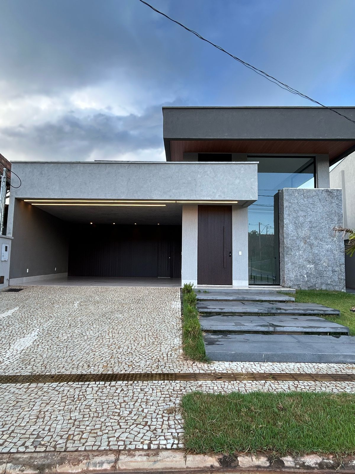 Casa de Condomínio à venda com 4 quartos, 296m² - Foto 3