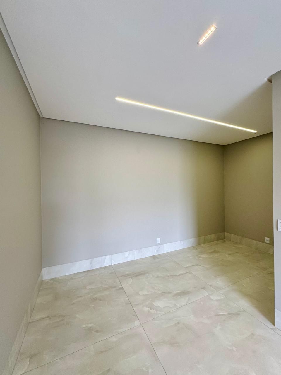 Casa de Condomínio à venda com 5 quartos, 300m² - Foto 21