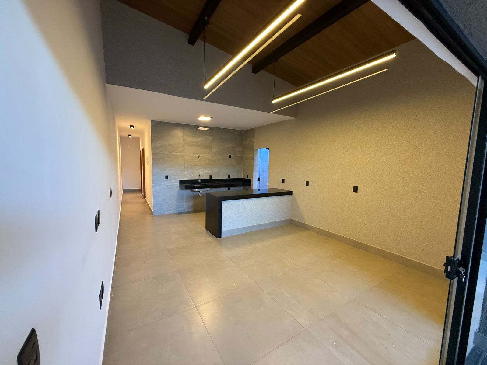 Casa à venda com 3 quartos, 110m² - Foto 3