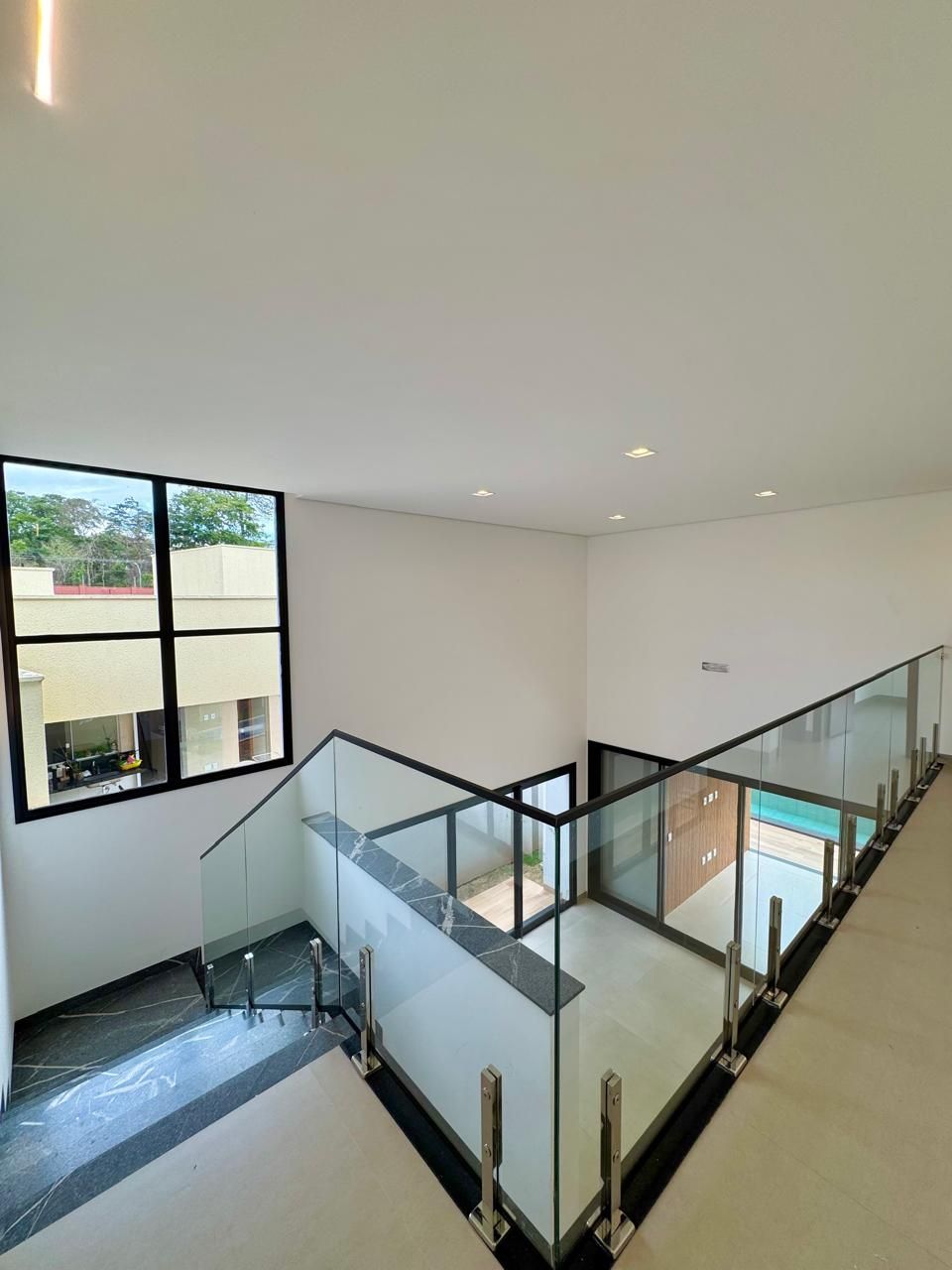 Casa de Condomínio à venda com 4 quartos, 251m² - Foto 5