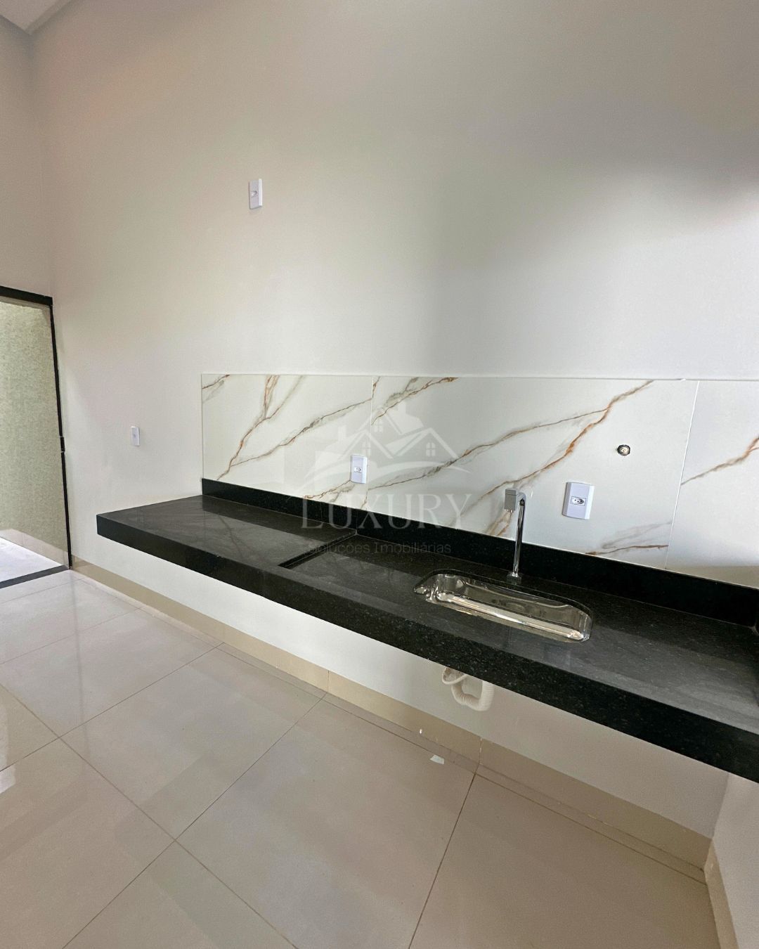 Casa à venda com 3 quartos, 110m² - Foto 10