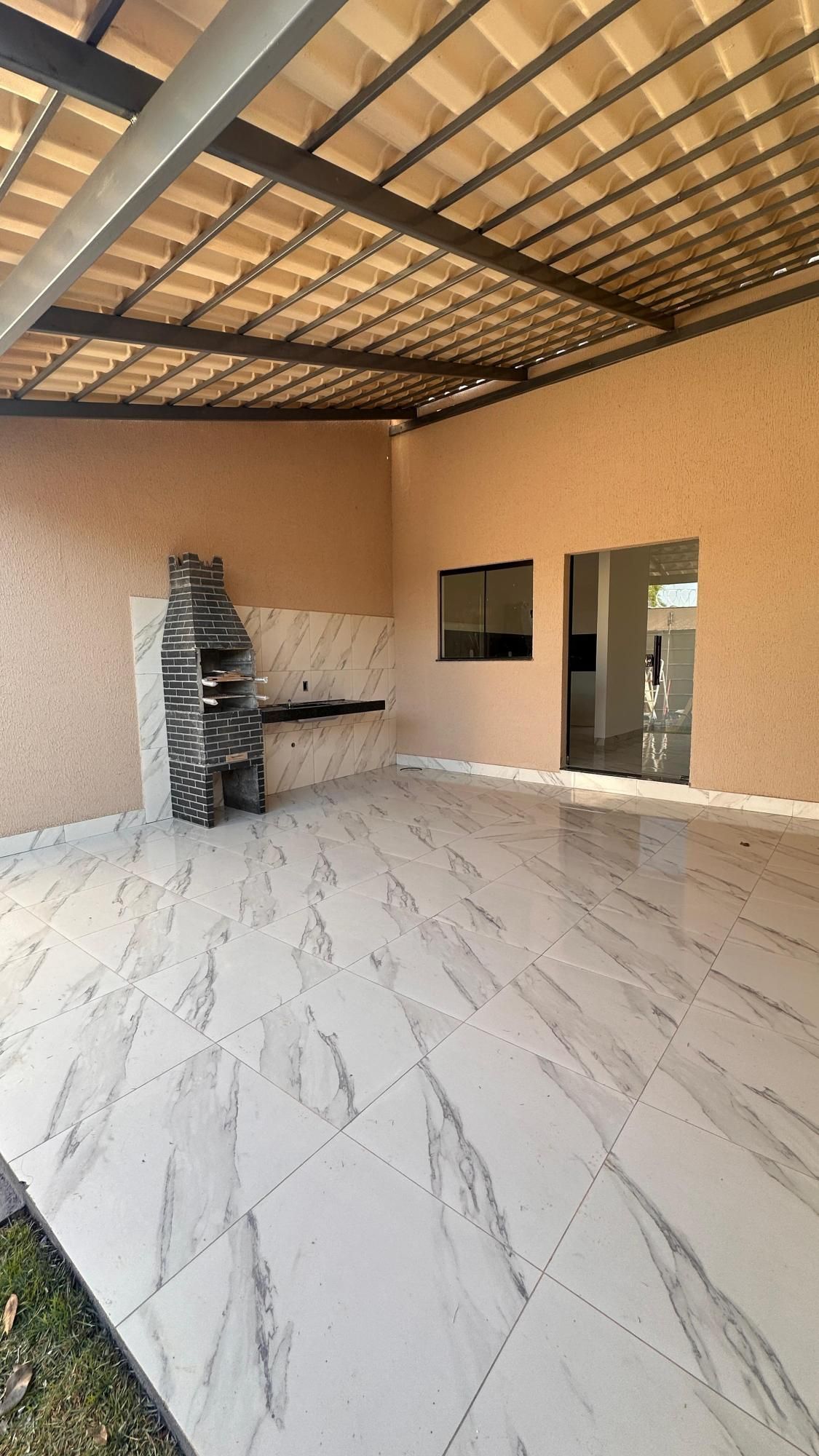 Casa à venda com 2 quartos, 100m² - Foto 2
