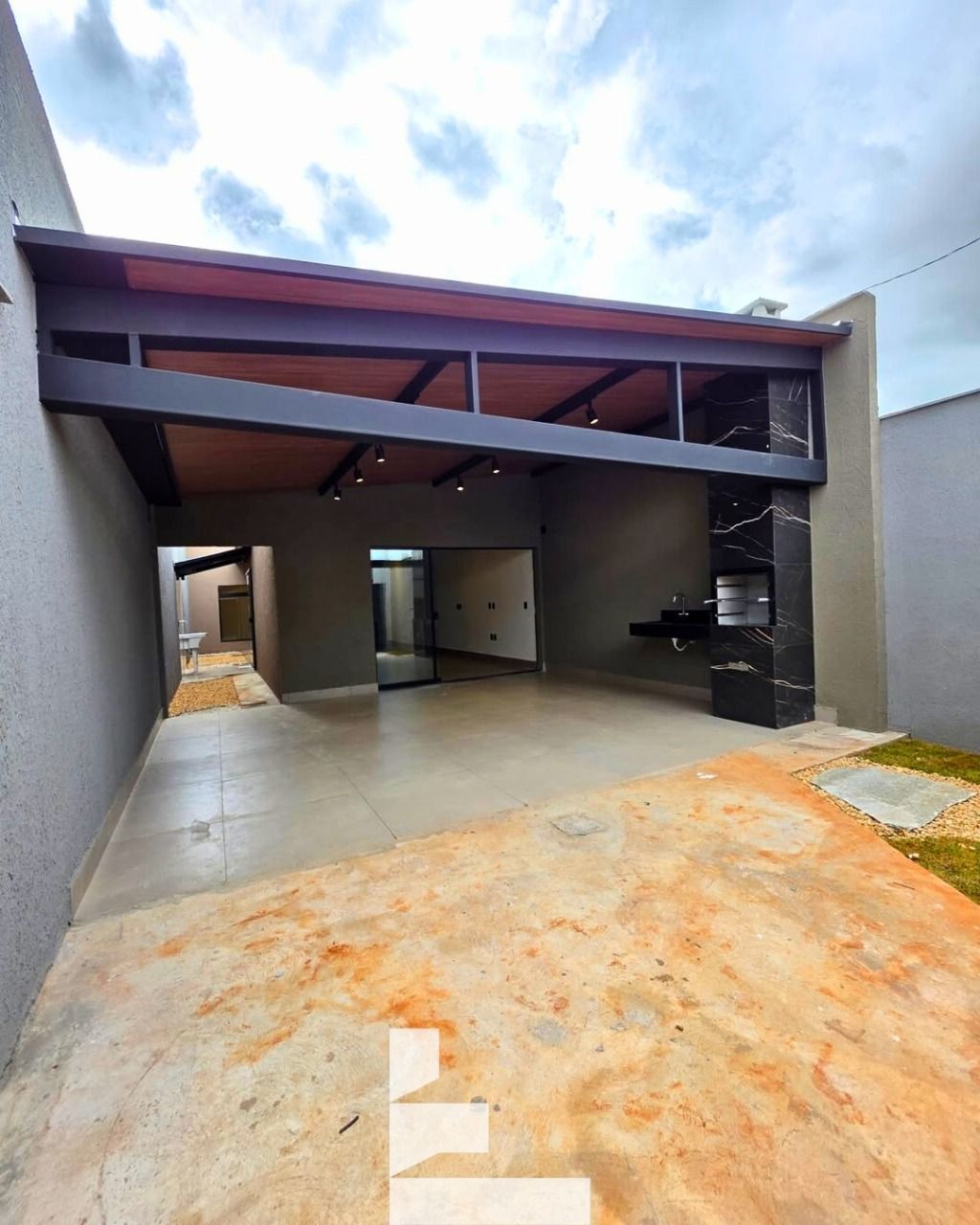 Casa à venda com 3 quartos, 110m² - Foto 2