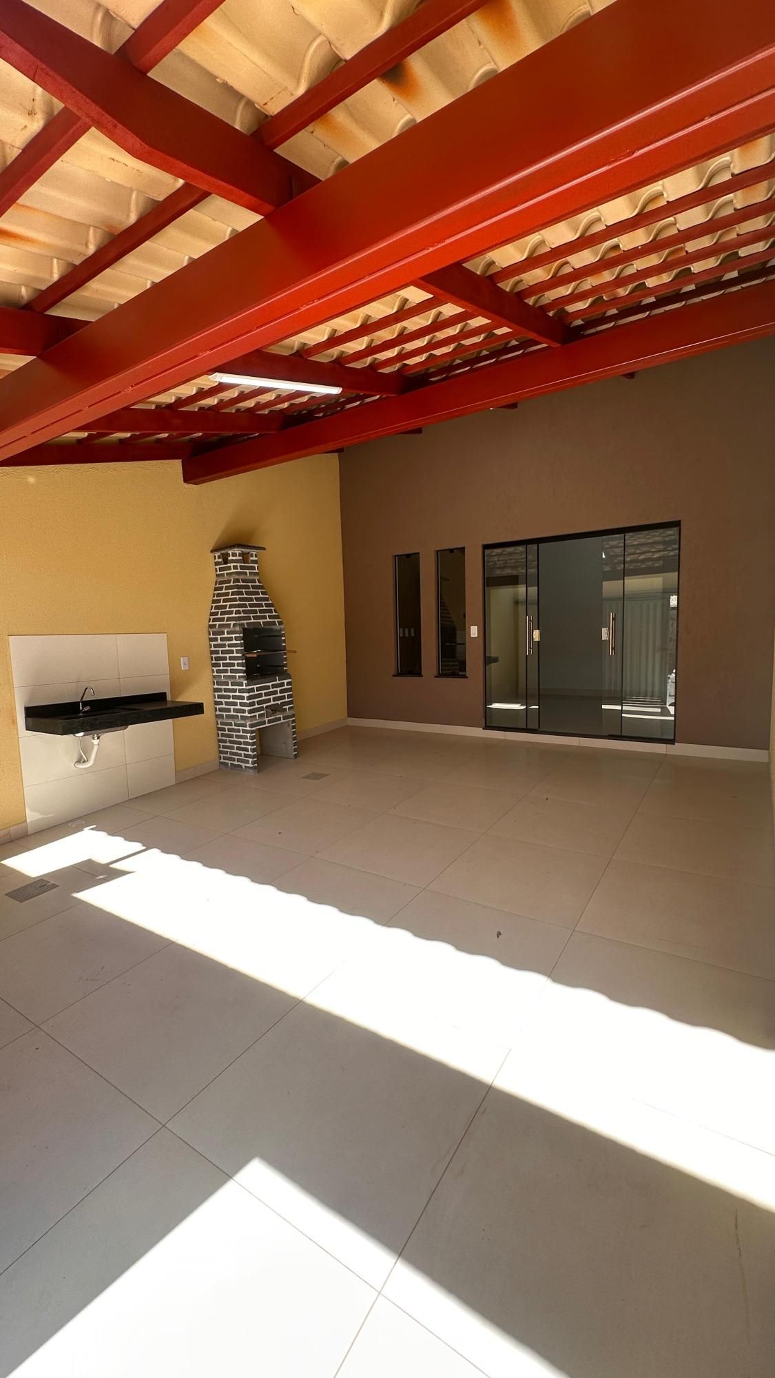 Casa à venda com 2 quartos, 90m² - Foto 1