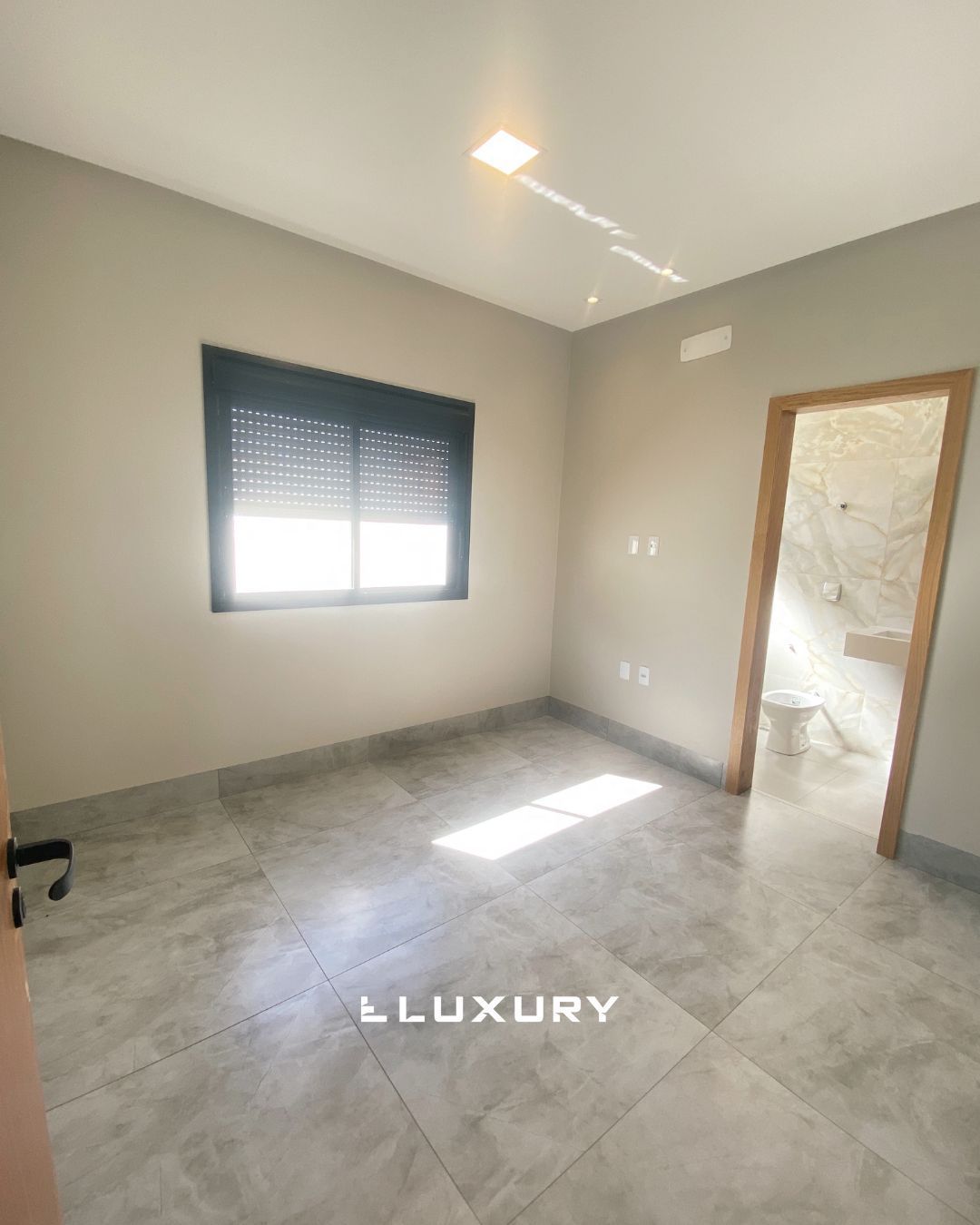 Casa de Condomínio para alugar com 4 quartos, 388m² - Foto 6