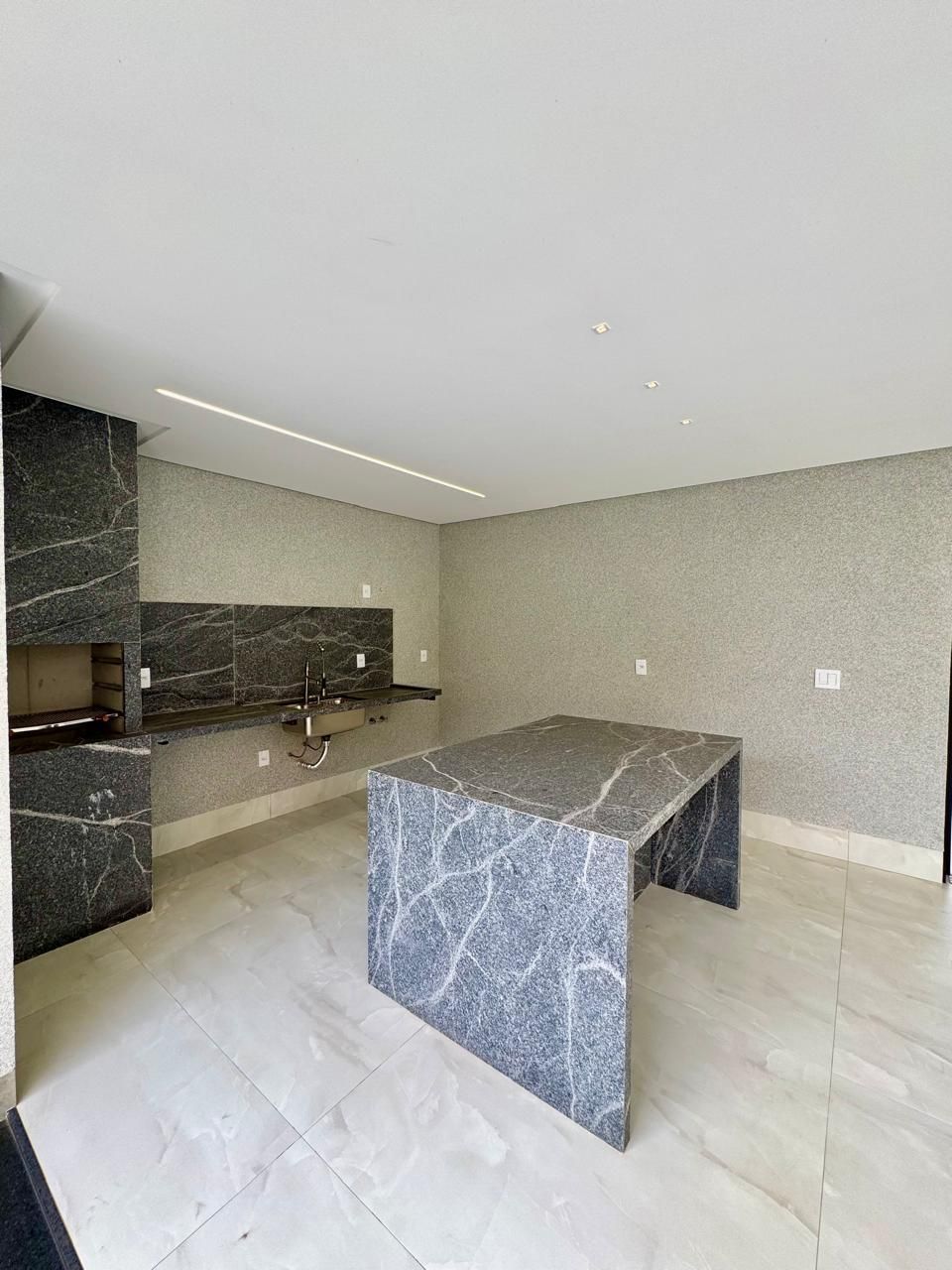 Casa de Condomínio à venda com 5 quartos, 300m² - Foto 9