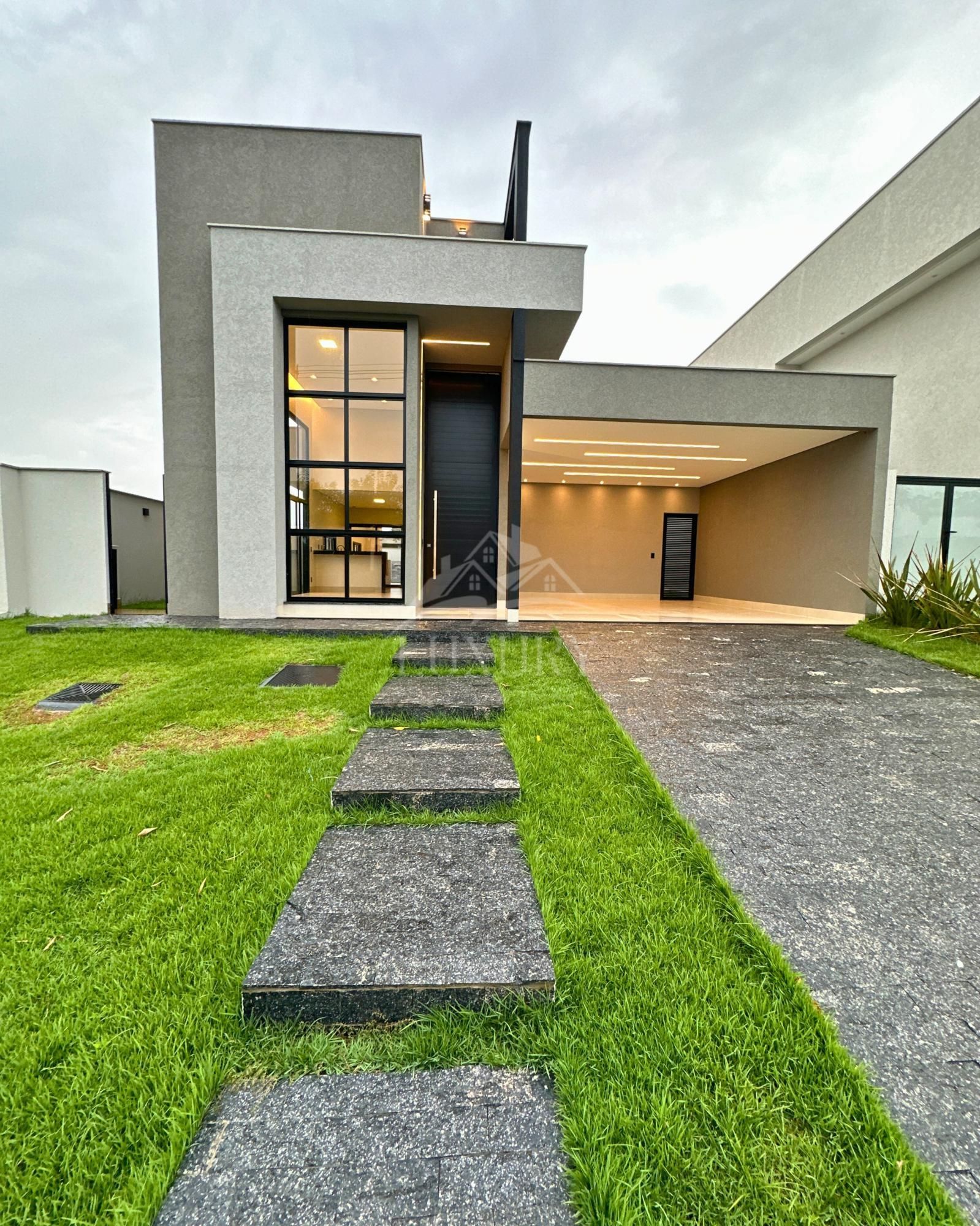 Casa de Condomínio à venda com 4 quartos, 180m² - Foto 2