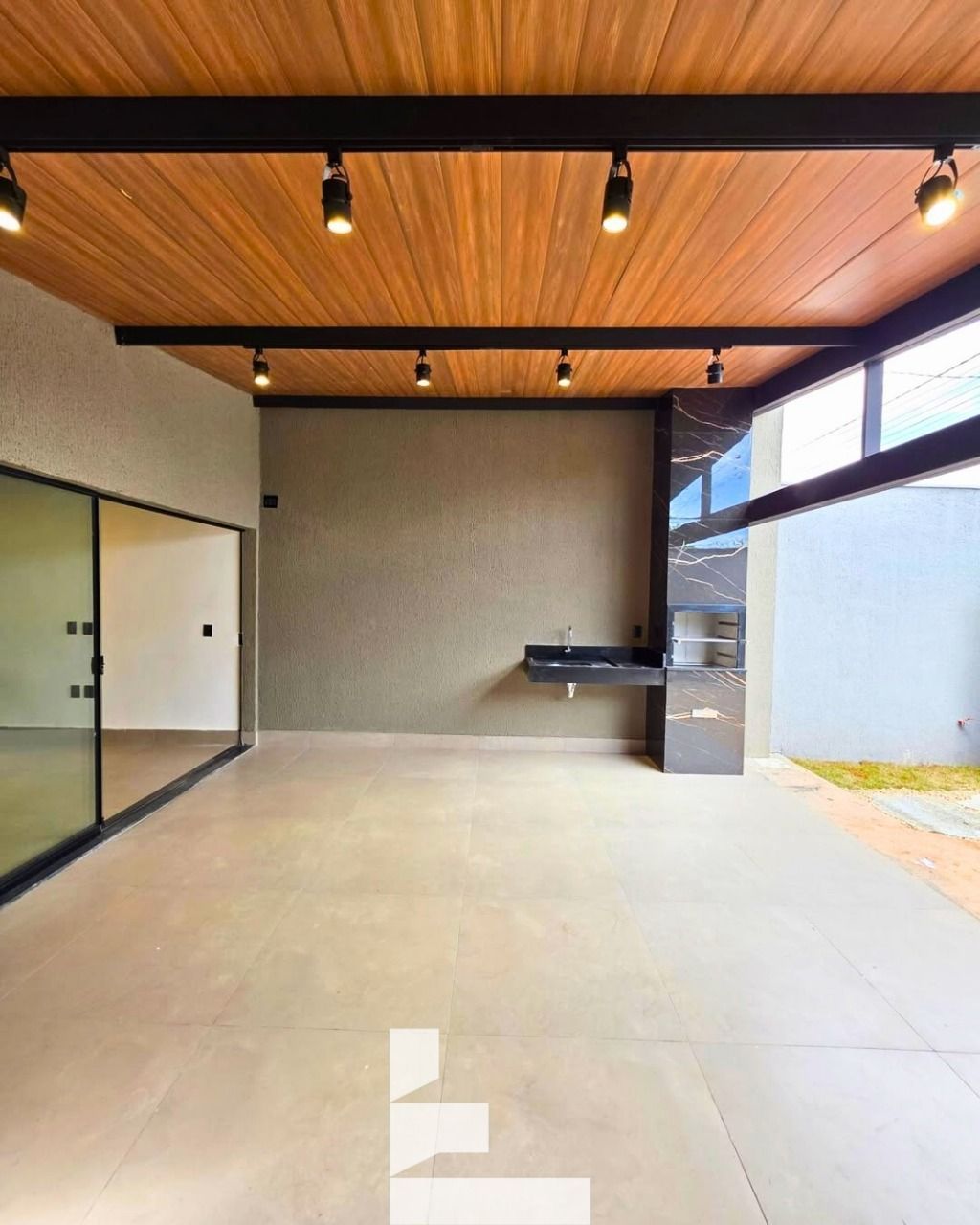 Casa à venda com 3 quartos, 110m² - Foto 3