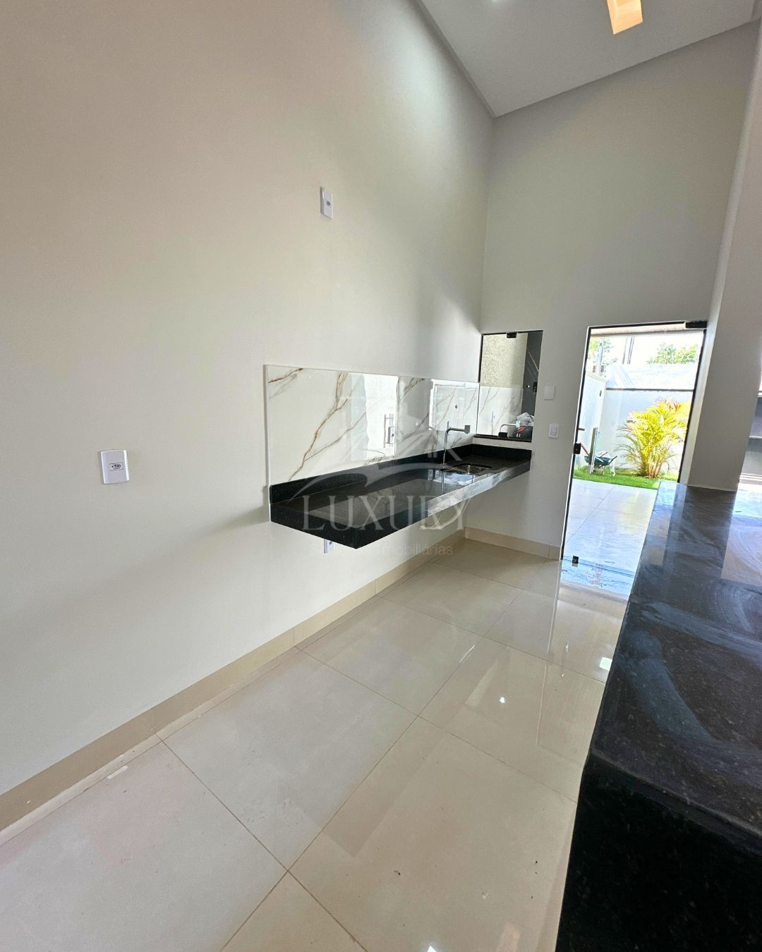 Casa à venda com 3 quartos, 110m² - Foto 9