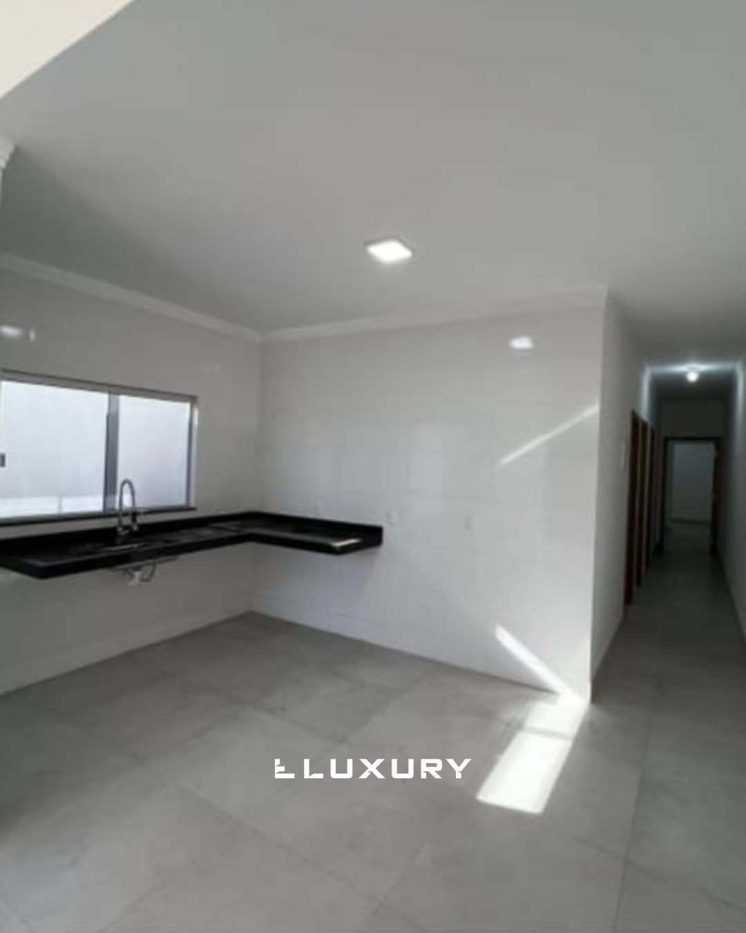 Casa à venda com 3 quartos, 97m² - Foto 4