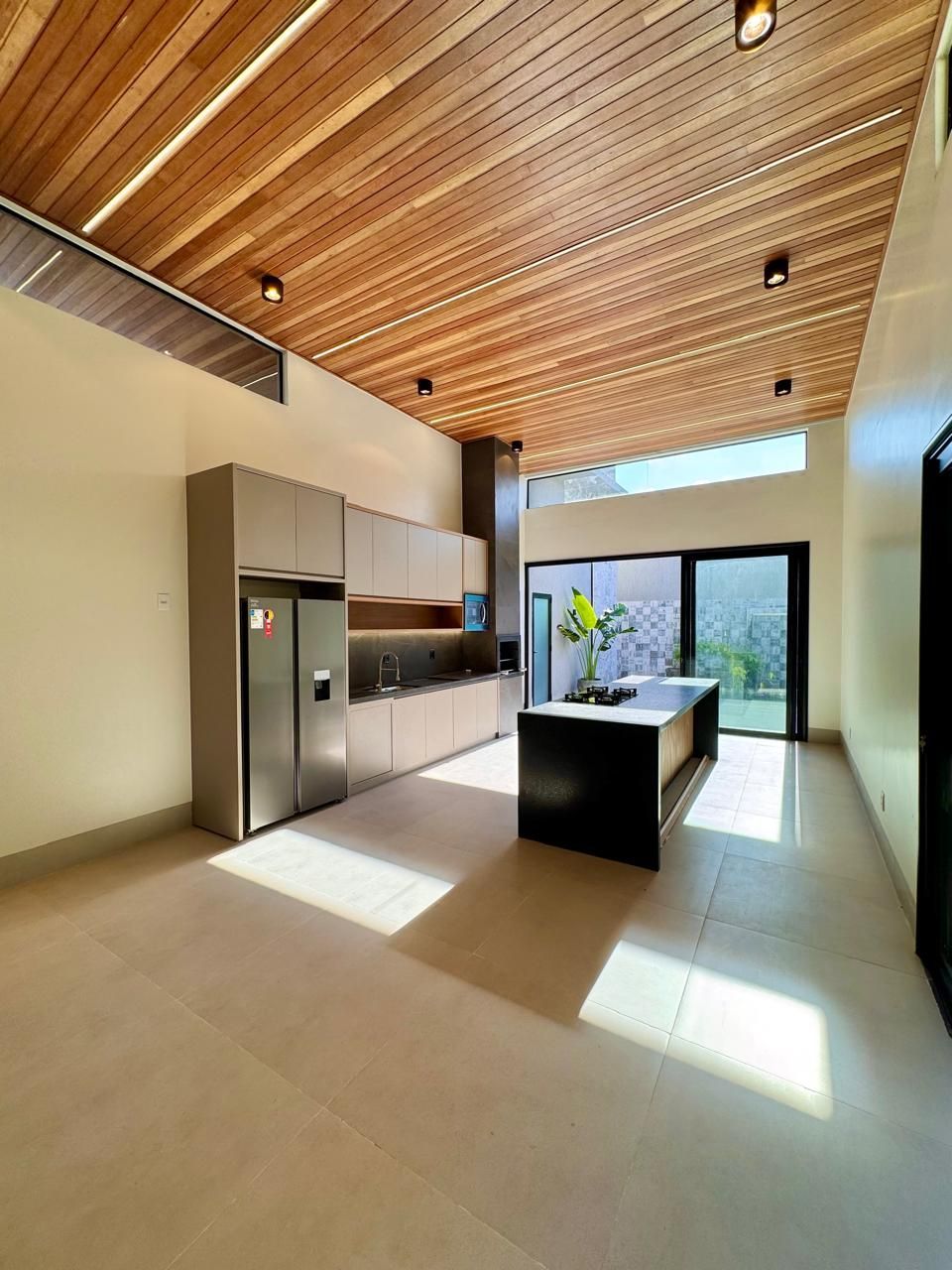 Casa de Condomínio à venda com 3 quartos, 198m² - Foto 5