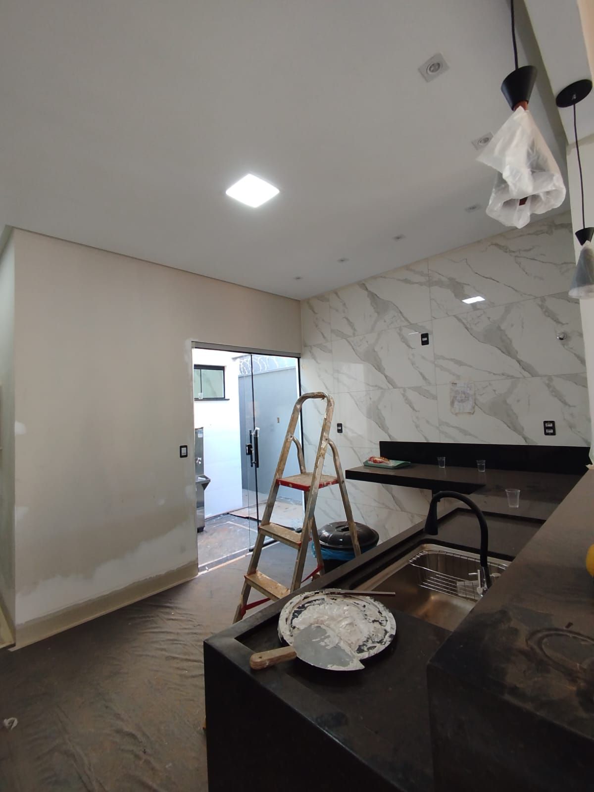 Casa à venda com 2 quartos, 96m² - Foto 9