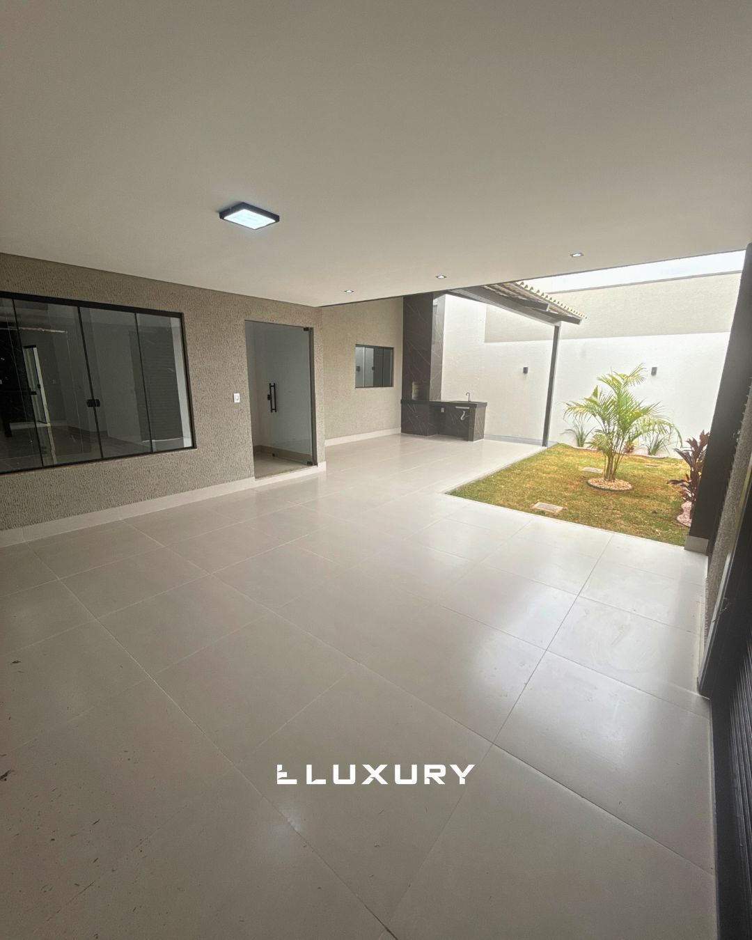 Casa à venda com 3 quartos, 140m² - Foto 2