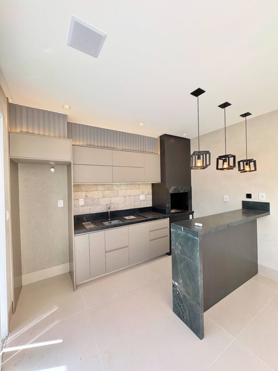 Casa de Condomínio à venda com 4 quartos, 270m² - Foto 8