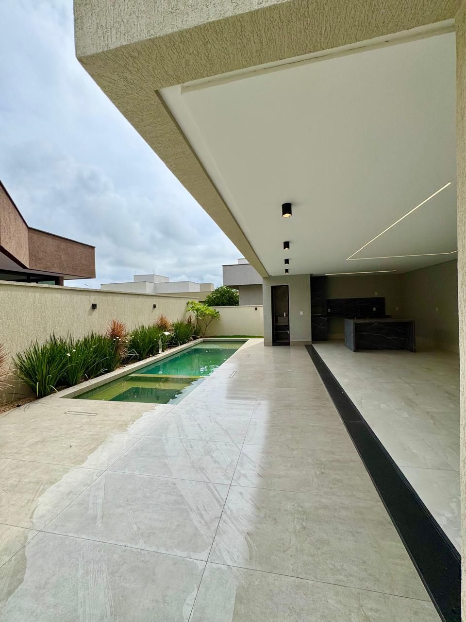 Casa de Condomínio à venda com 5 quartos, 300m² - Foto 10