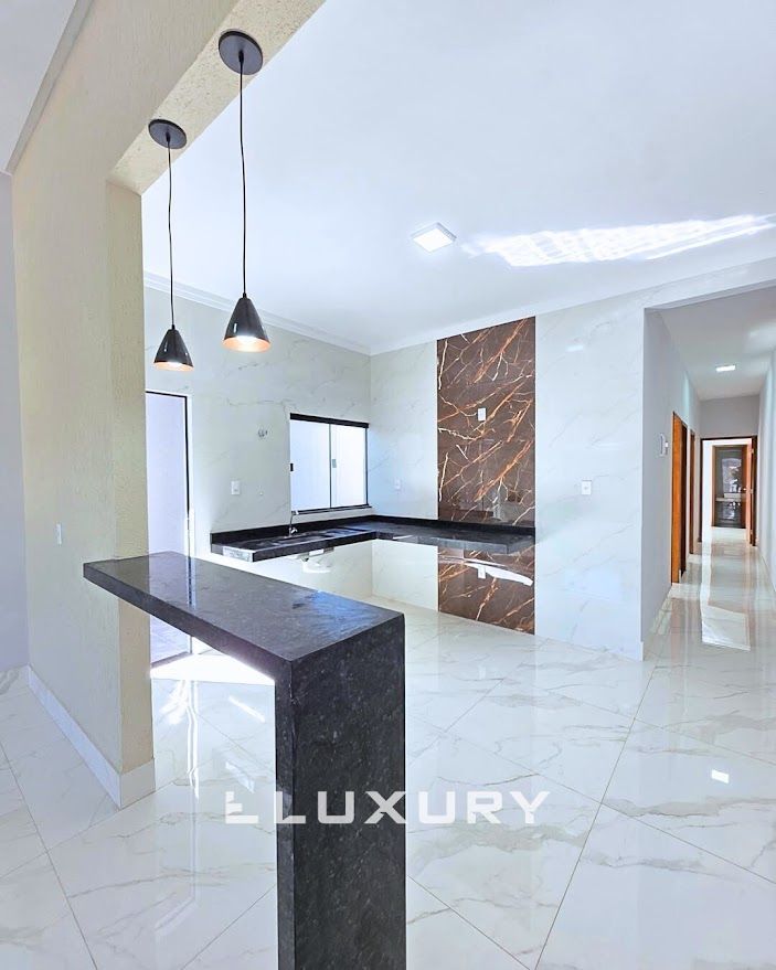 Casa à venda com 3 quartos, 105m² - Foto 4
